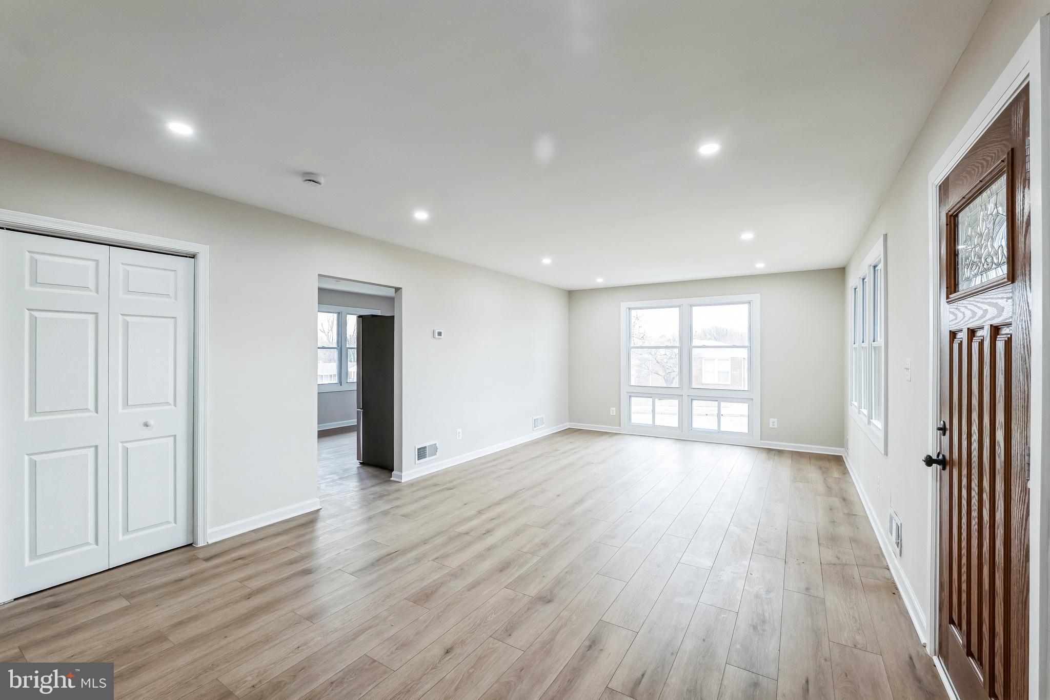 CAMPFIELD GARDENS - Residential