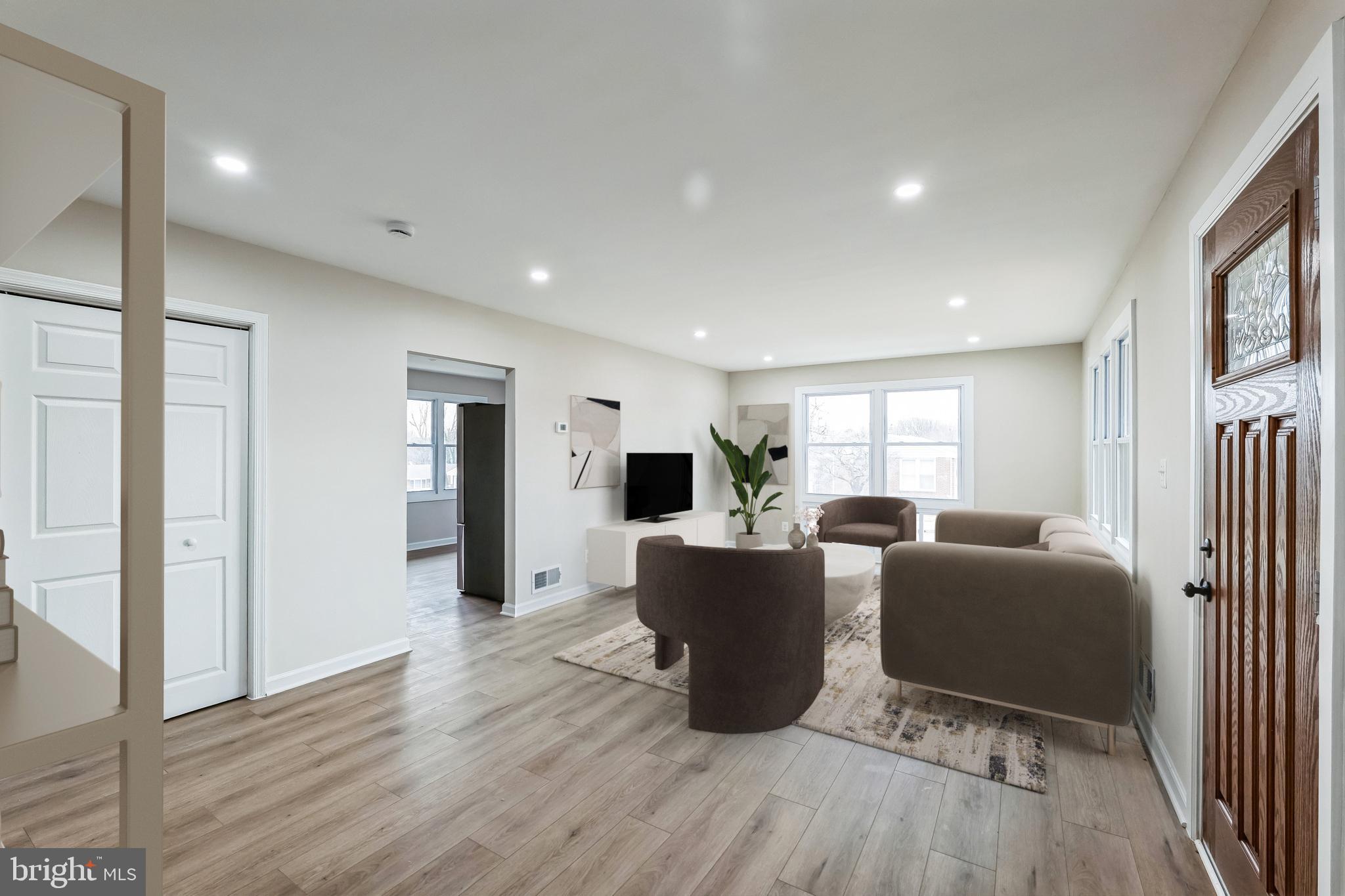 CAMPFIELD GARDENS - Residential