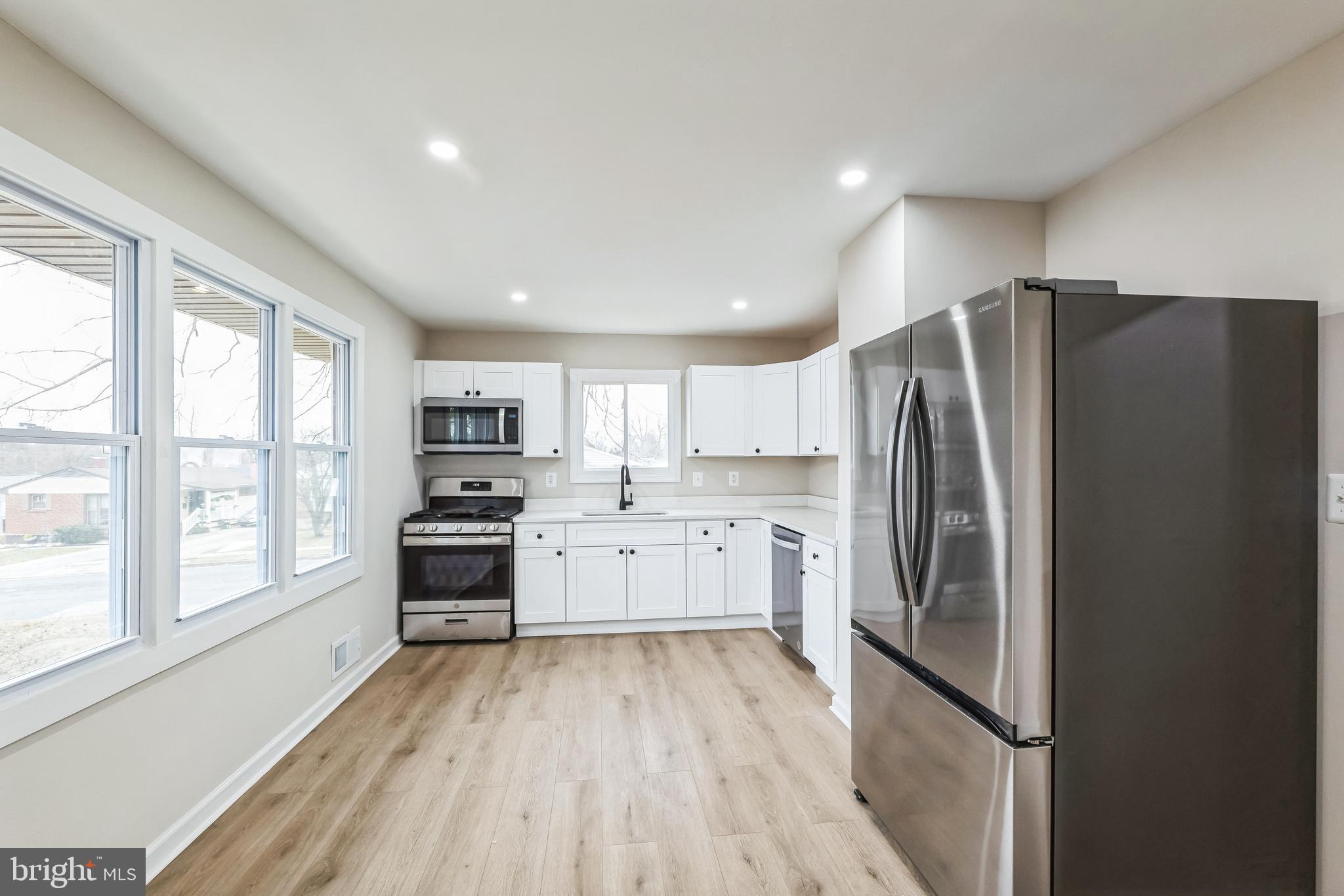 CAMPFIELD GARDENS - Residential