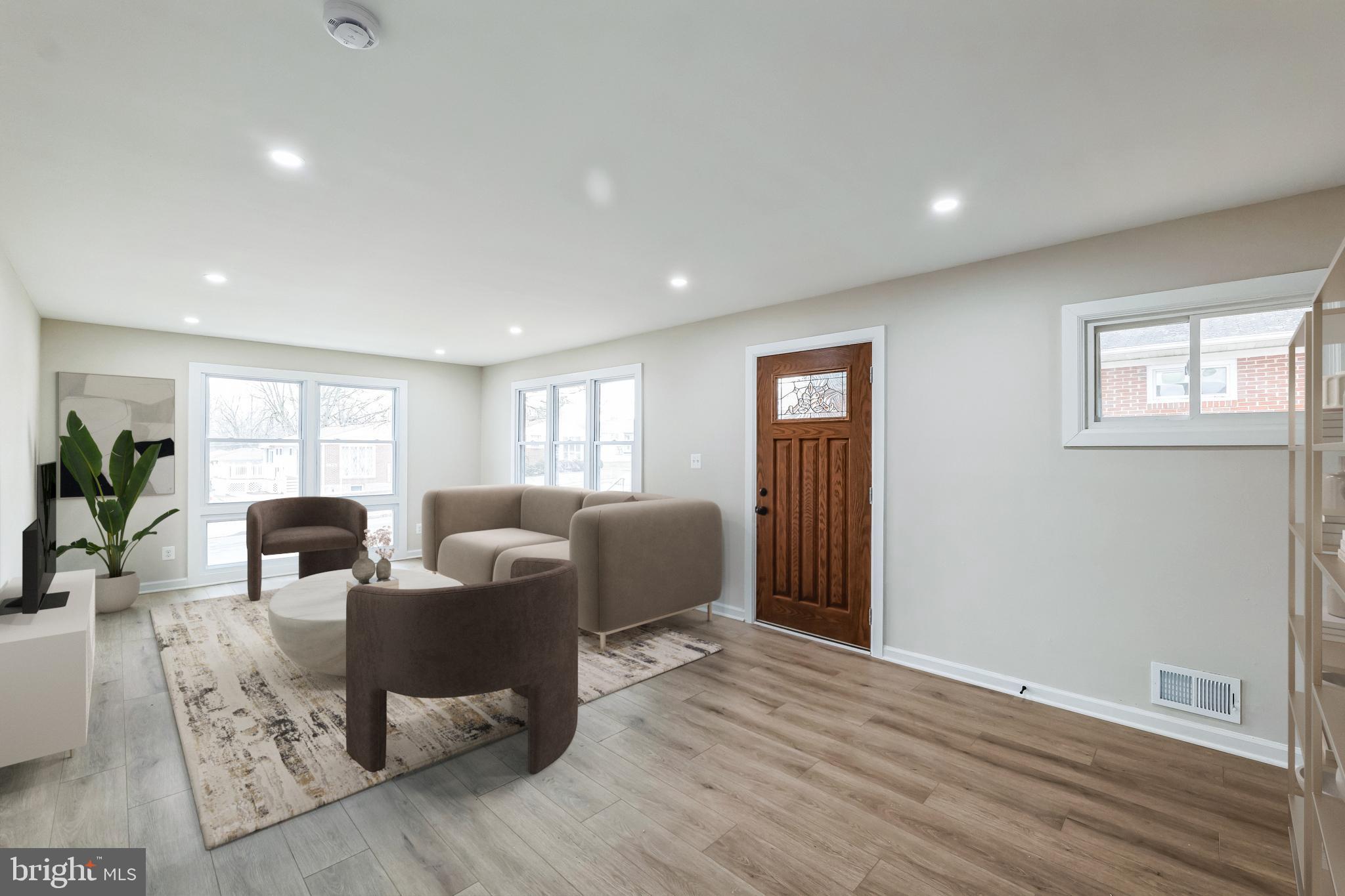 CAMPFIELD GARDENS - Residential