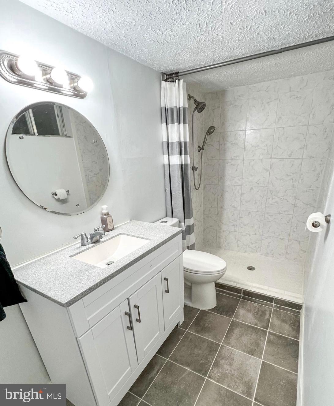 SHADY DALE - Residential