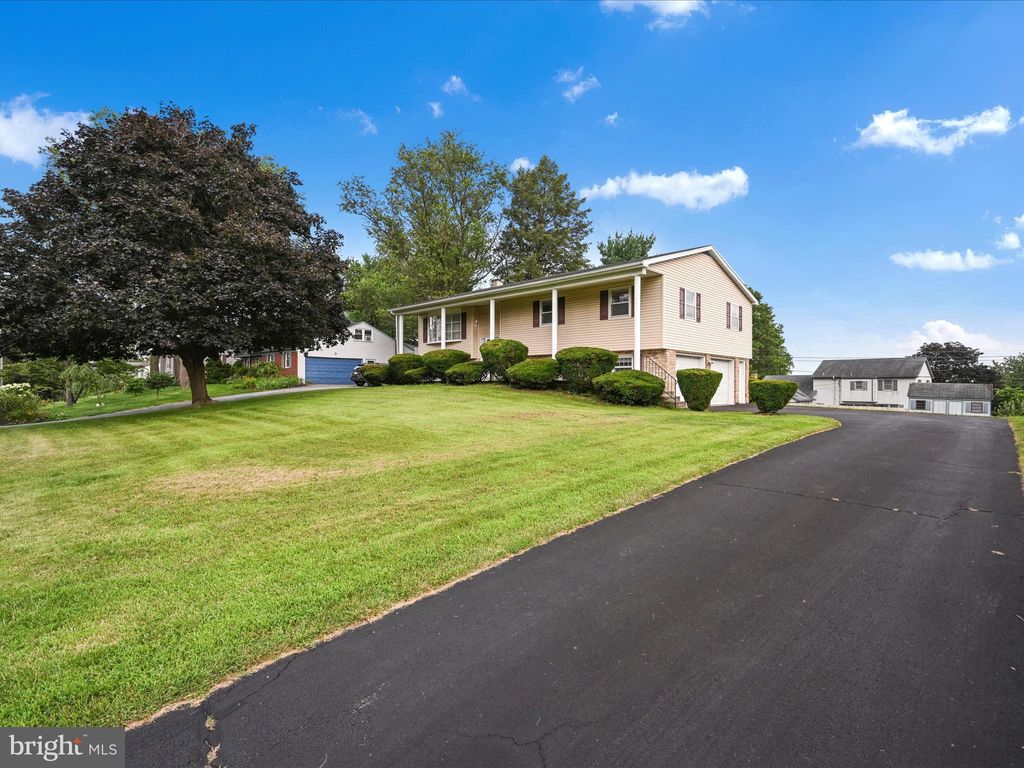 Photo of 2620 Pinewood Road, LANCASTER, PA 17601 (MLS # PALA2072648)