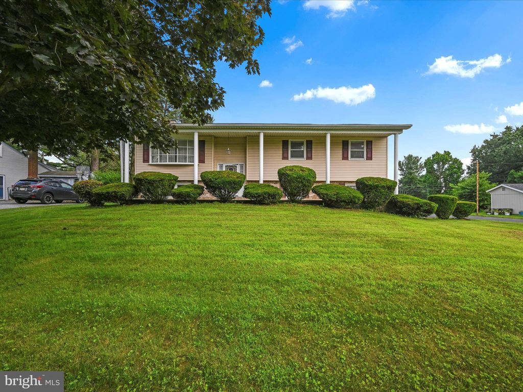 Photo of 2620 Pinewood Road, LANCASTER, PA 17601 (MLS # PALA2072648)