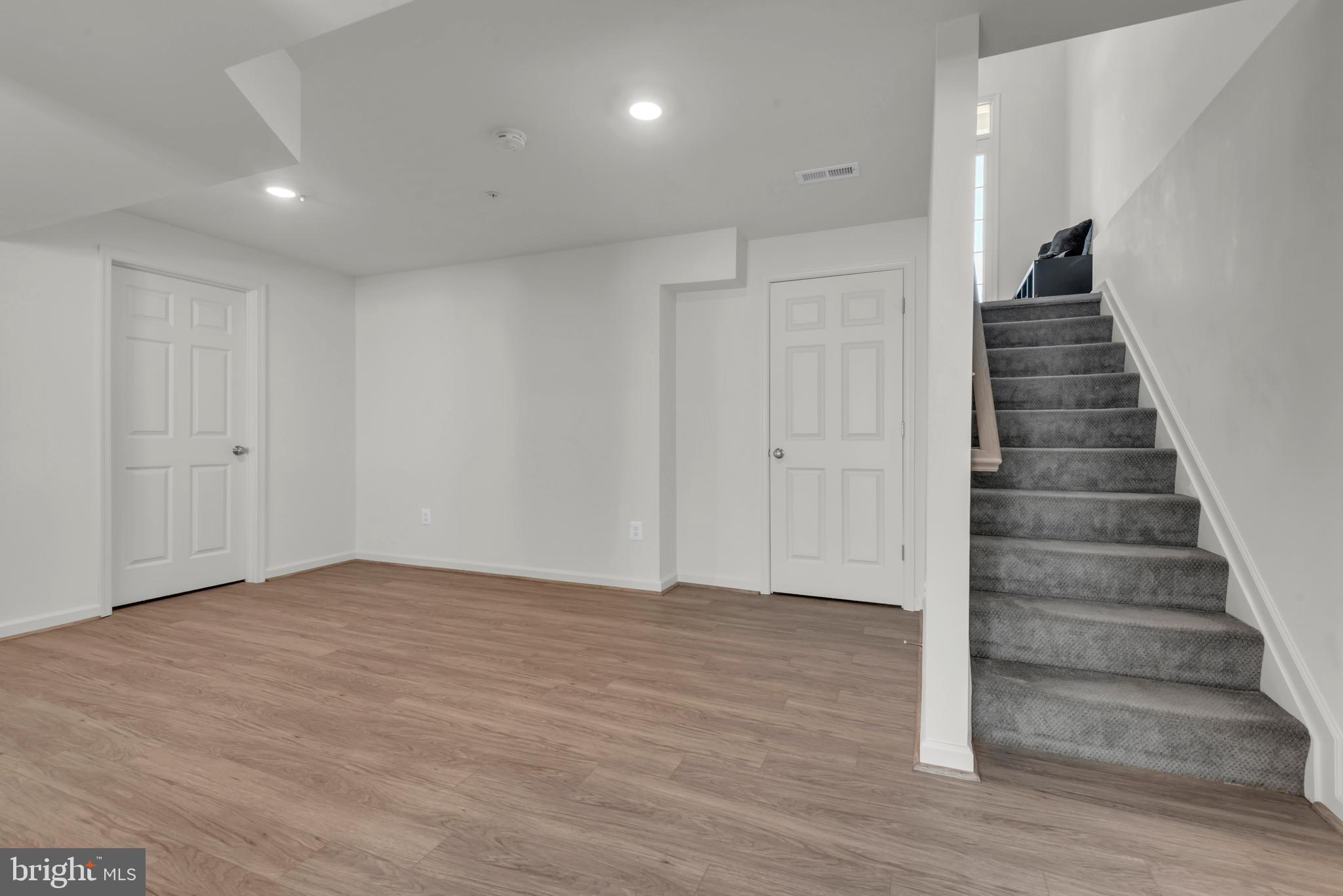 ELLENDALE - Residential