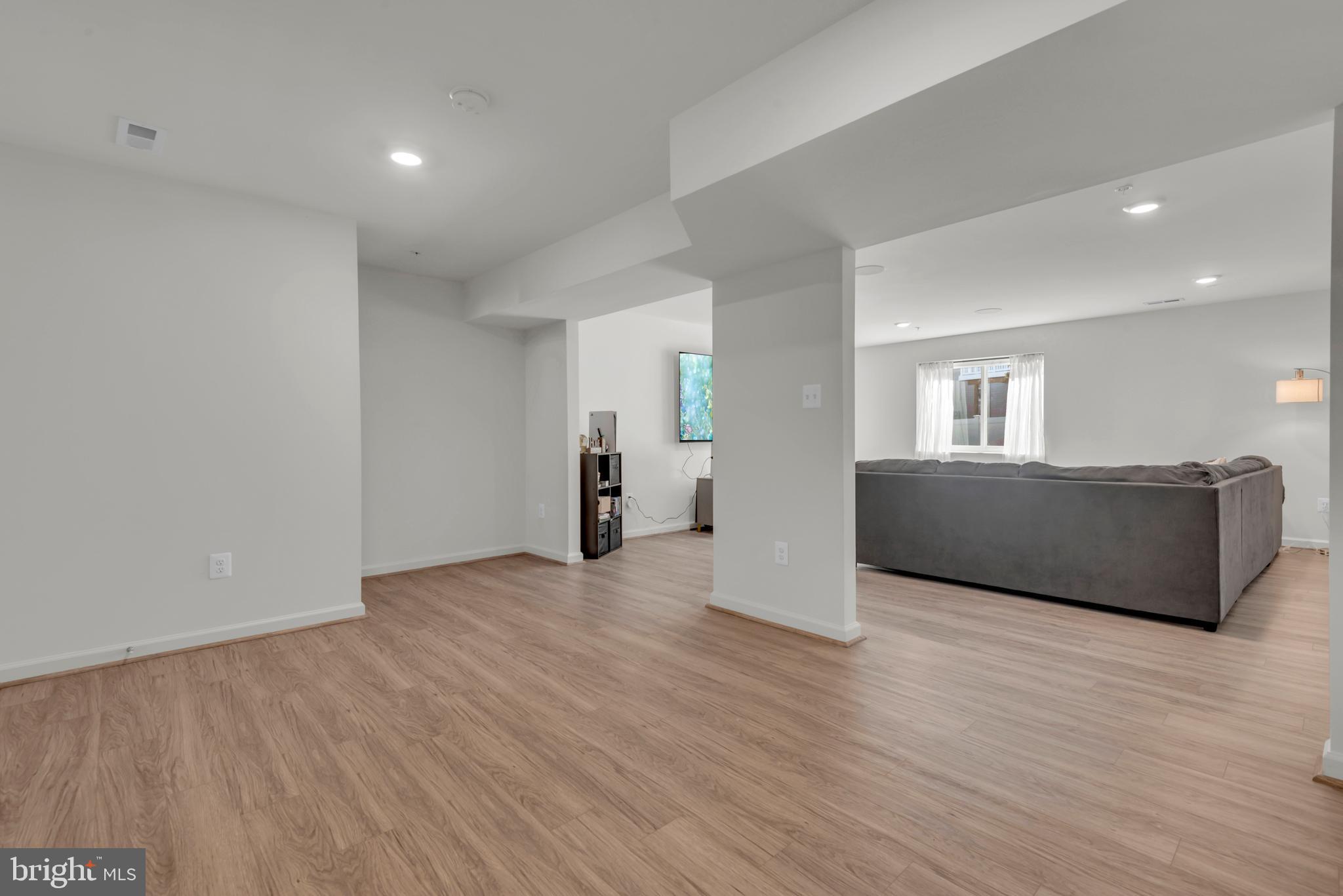 ELLENDALE - Residential