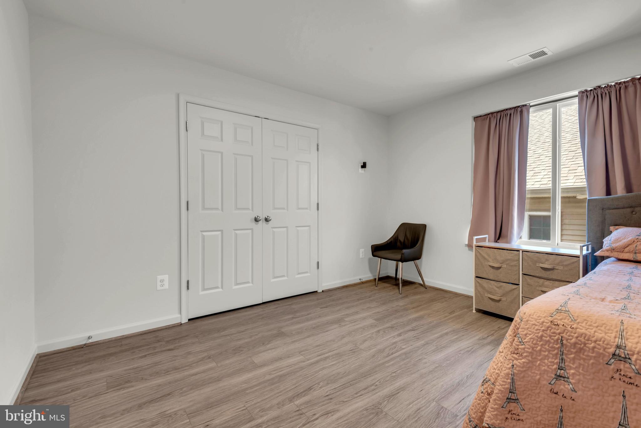 ELLENDALE - Residential
