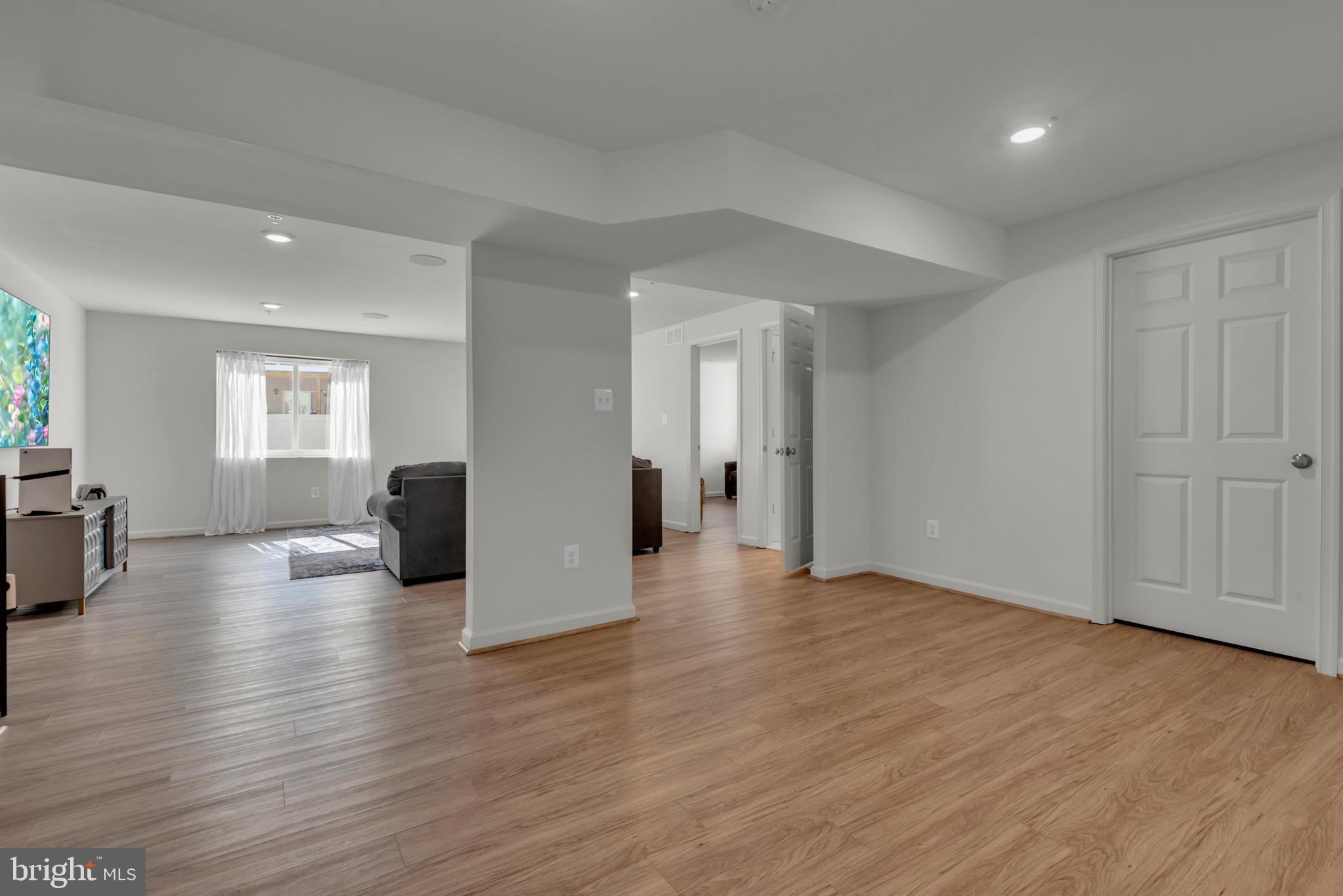 ELLENDALE - Residential