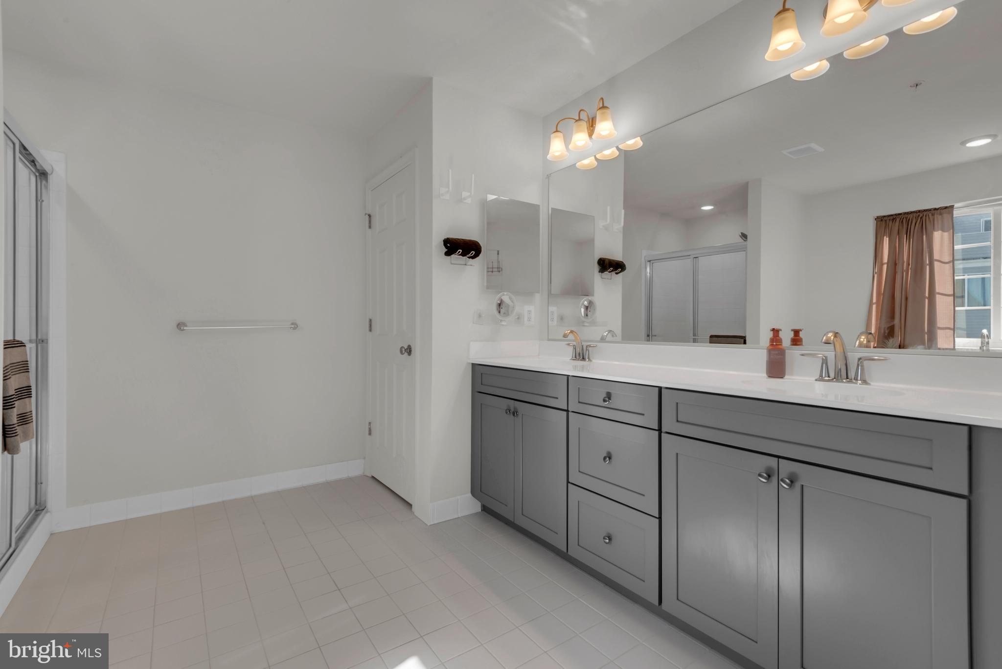 ELLENDALE - Residential