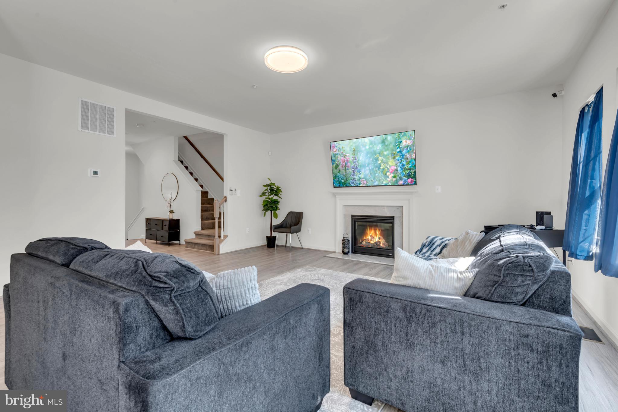 ELLENDALE - Residential