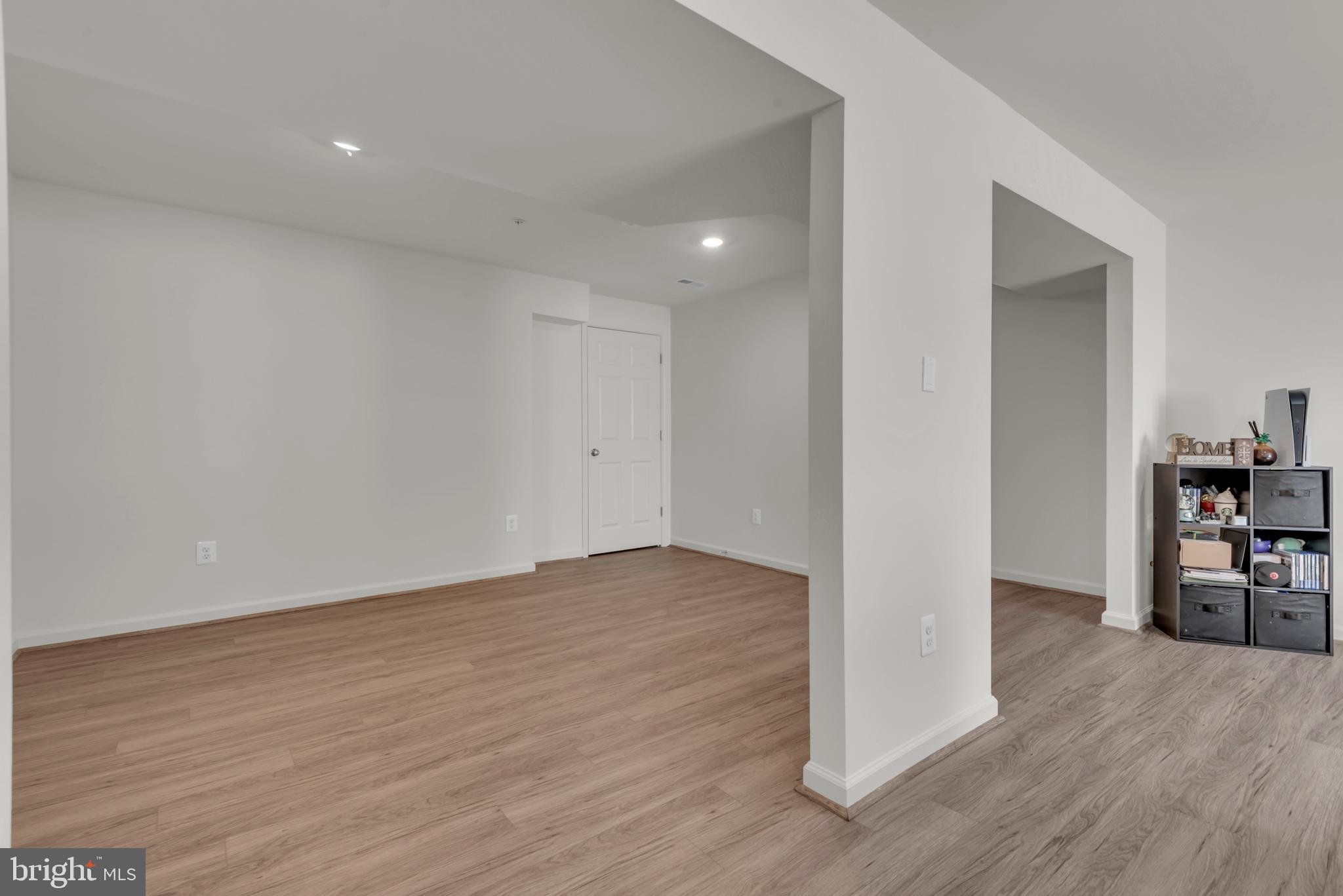 ELLENDALE - Residential