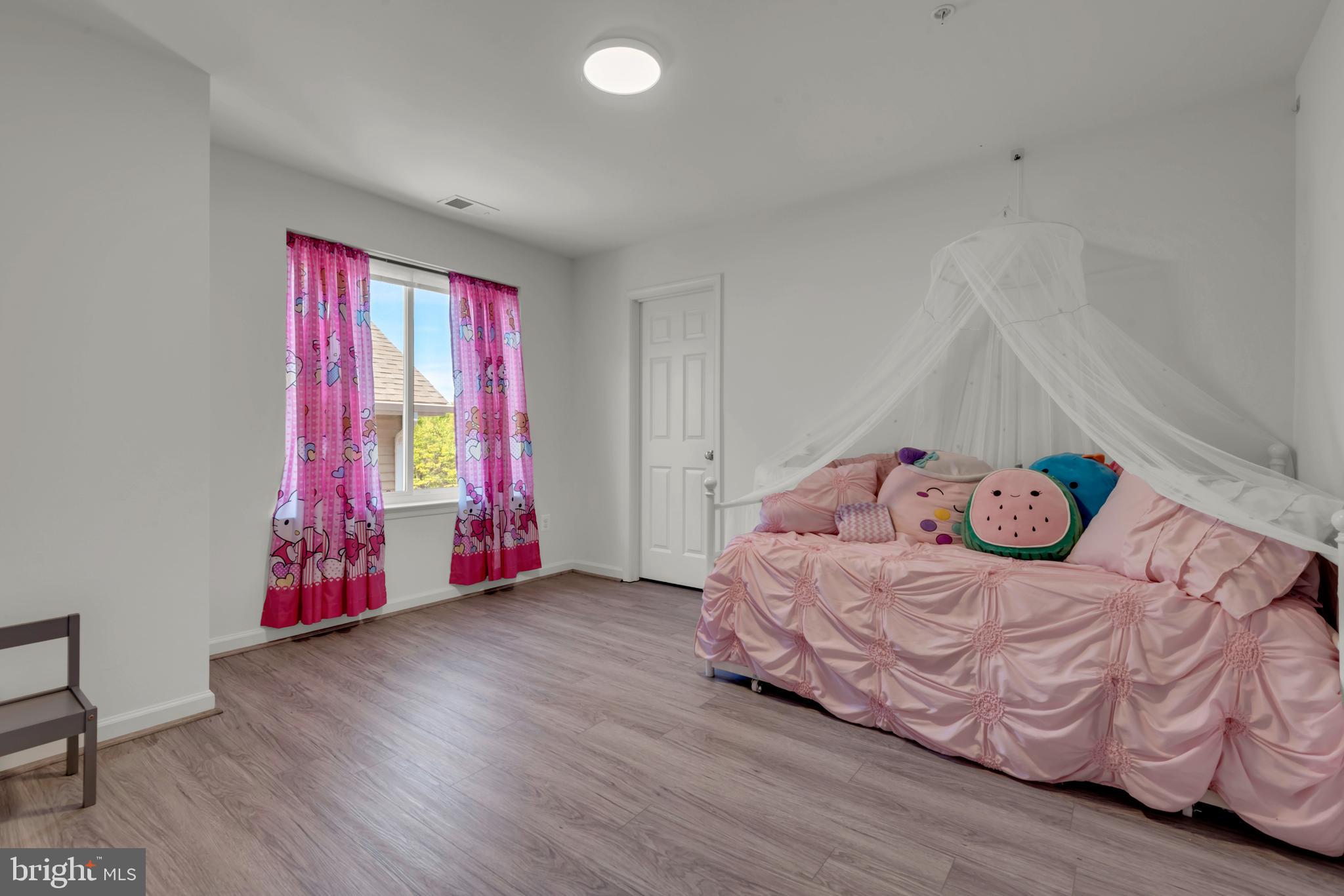 ELLENDALE - Residential