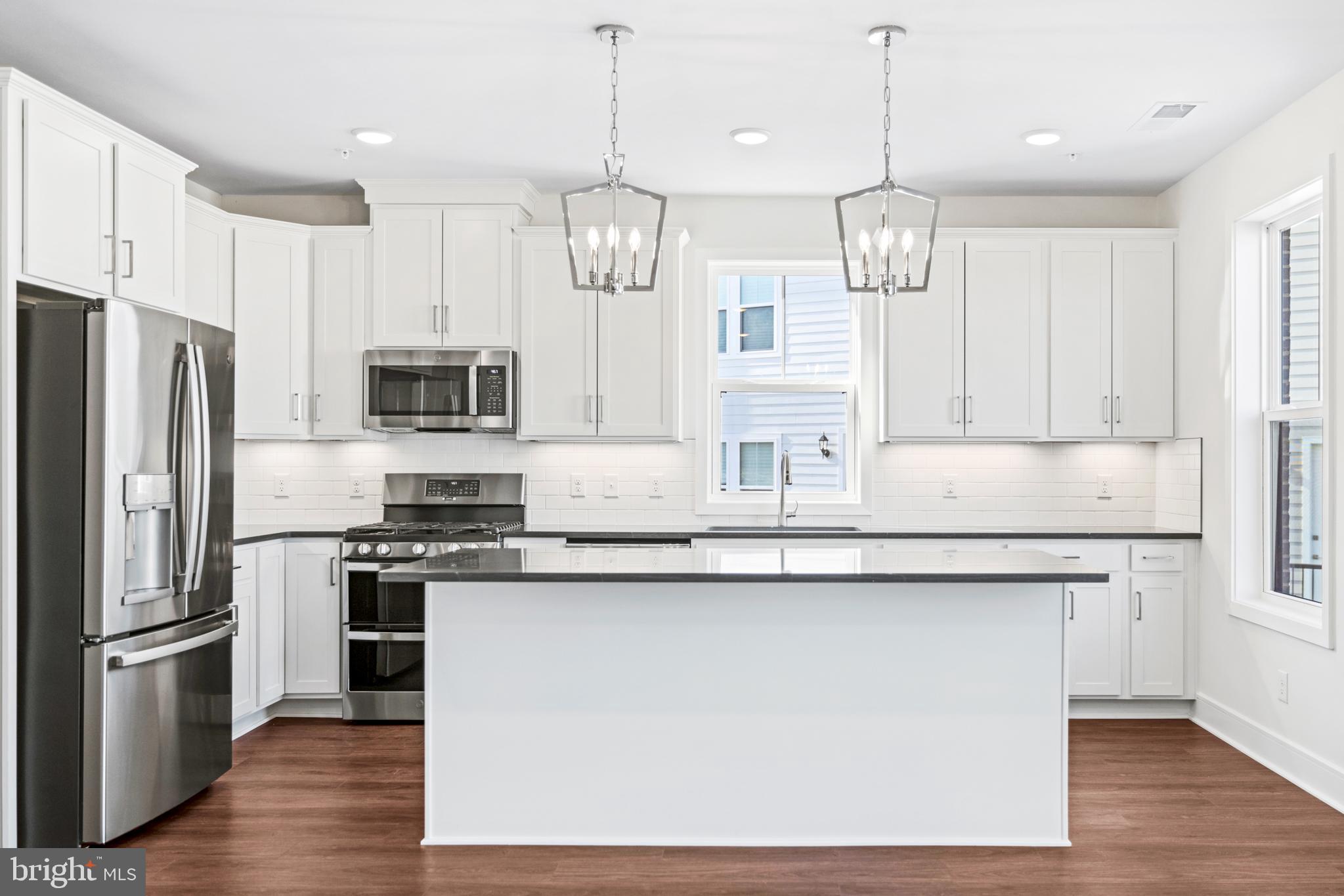 GOOSE CREEK VILLAGE - Residential