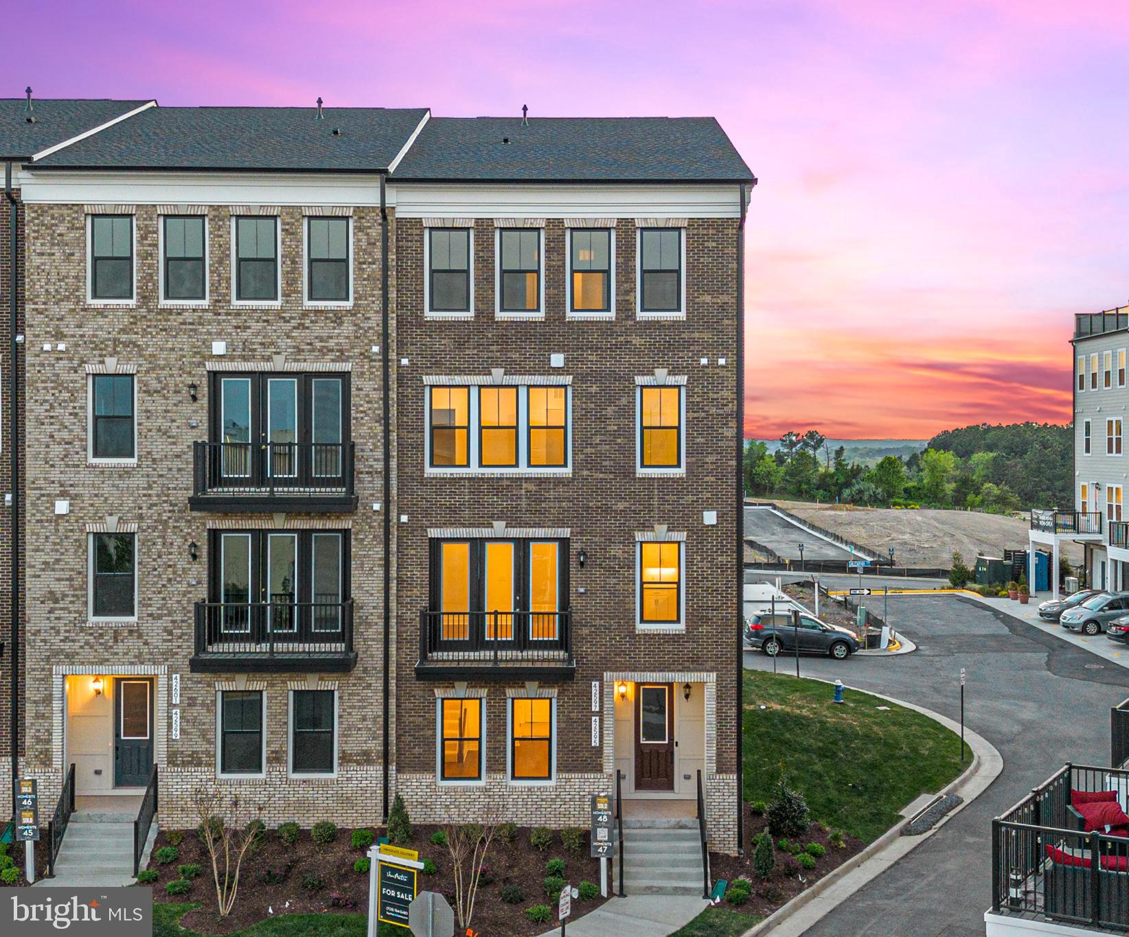 GOOSE CREEK VILLAGE - Residential