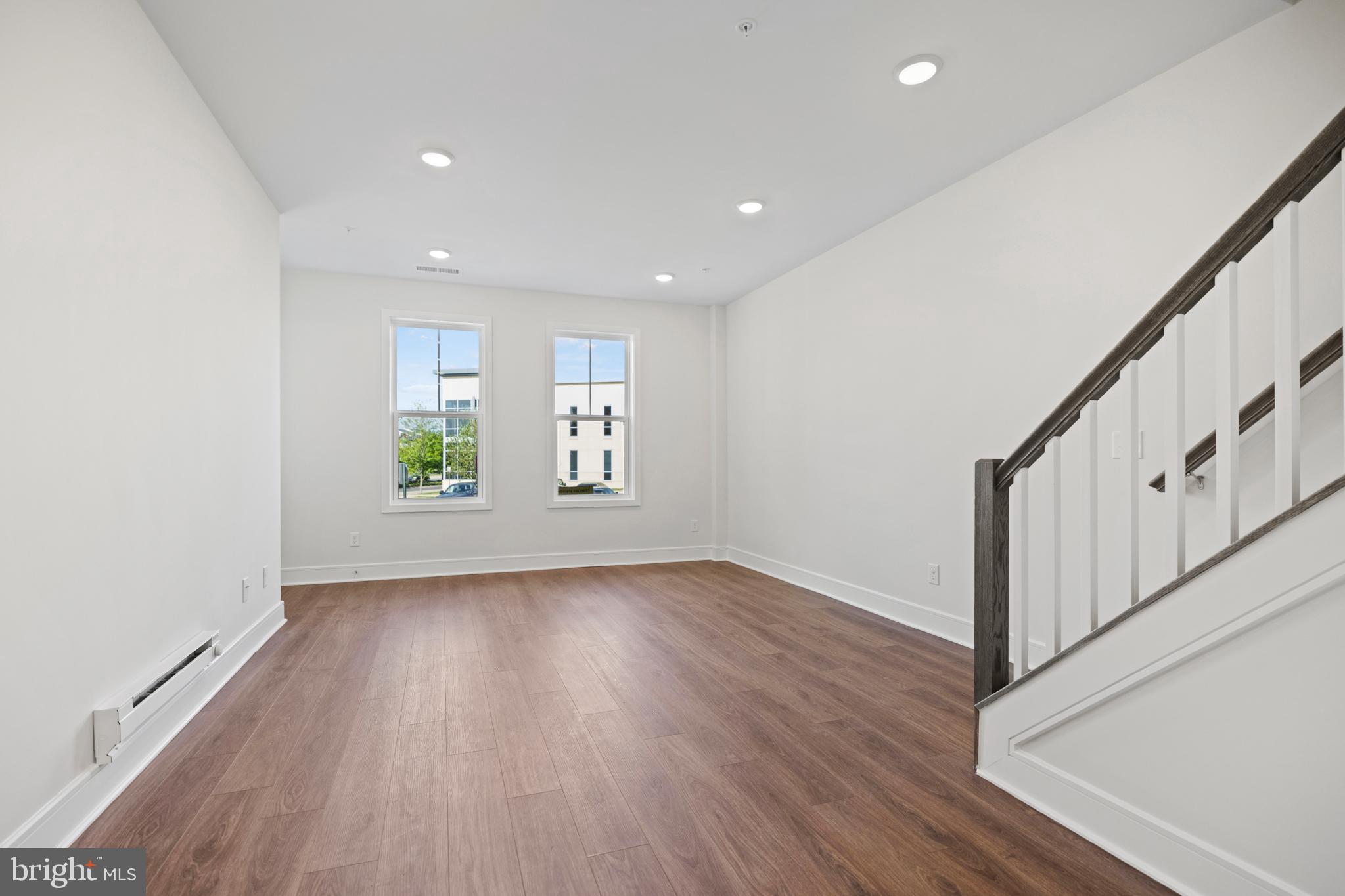 GOOSE CREEK VILLAGE - Residential