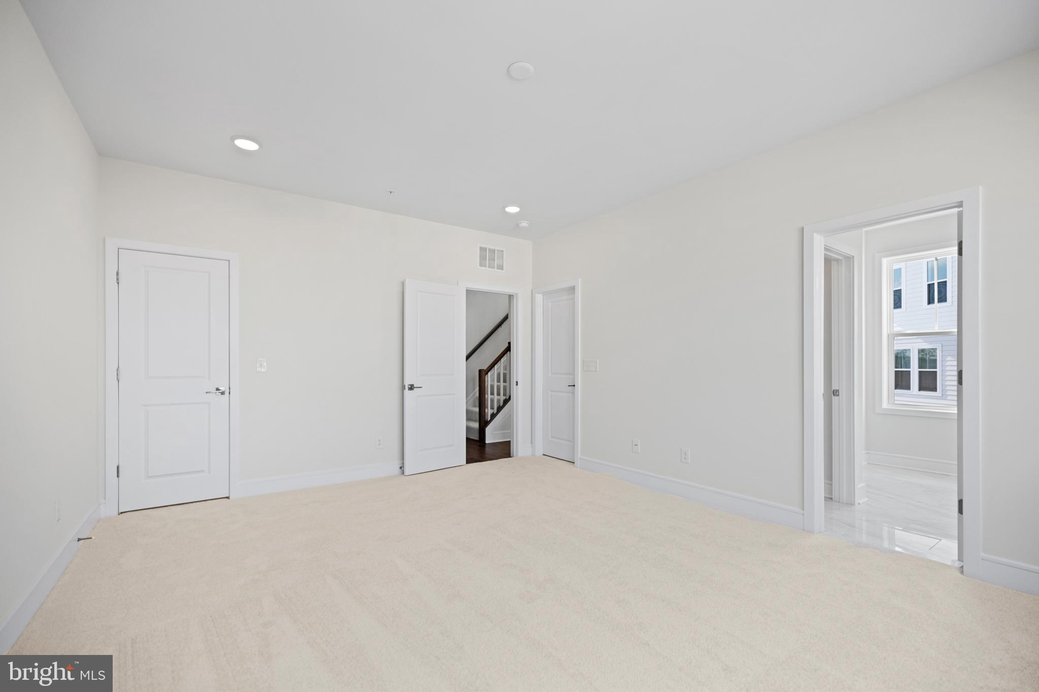 GOOSE CREEK VILLAGE - Residential