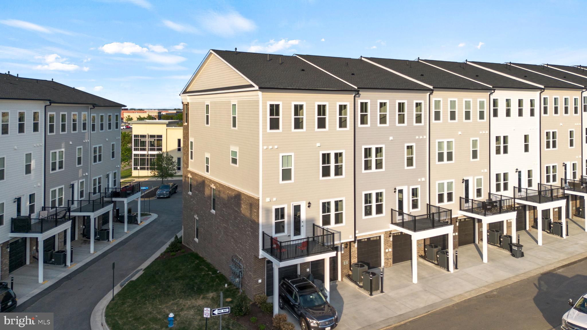 GOOSE CREEK VILLAGE - Residential