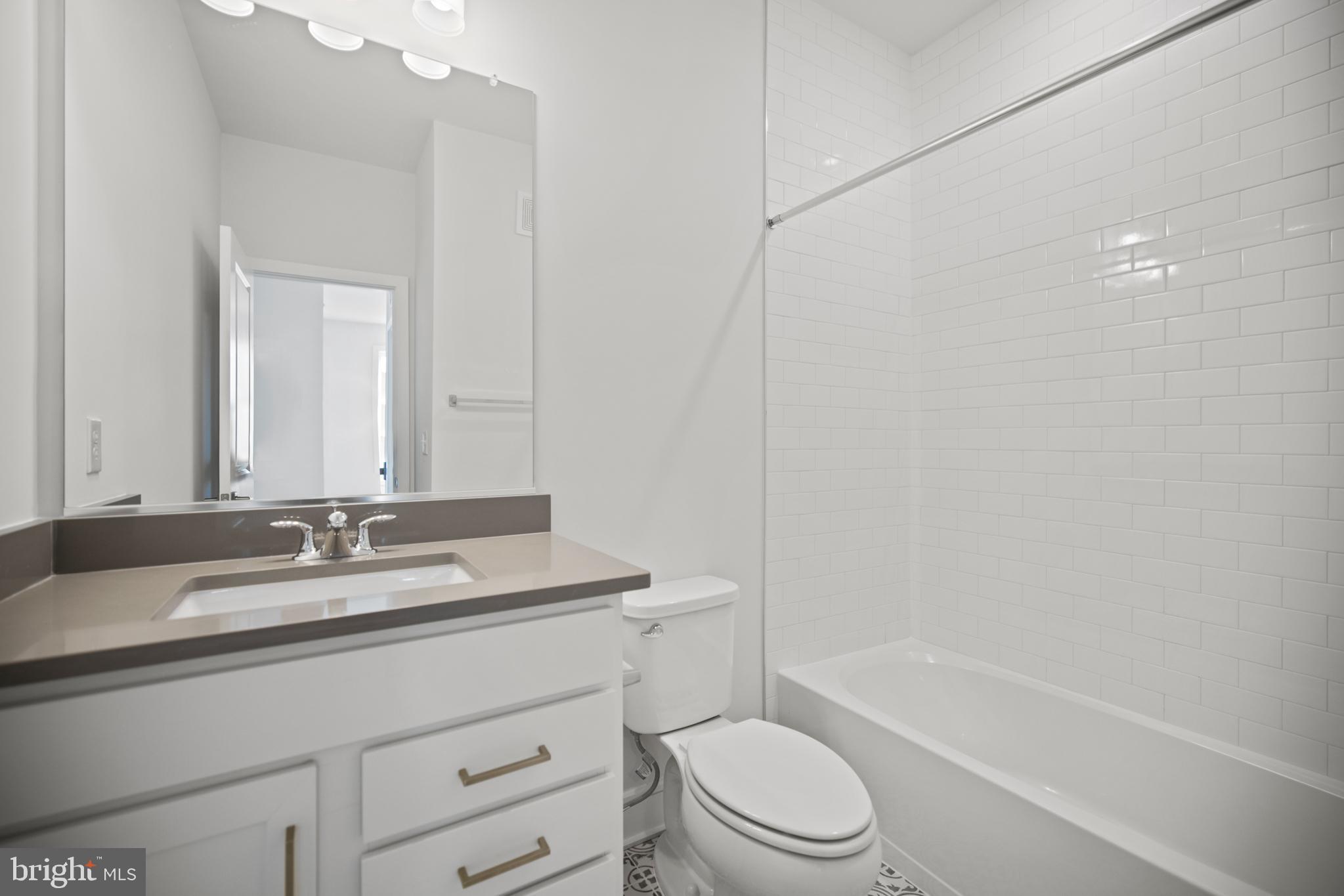 GOOSE CREEK VILLAGE - Residential