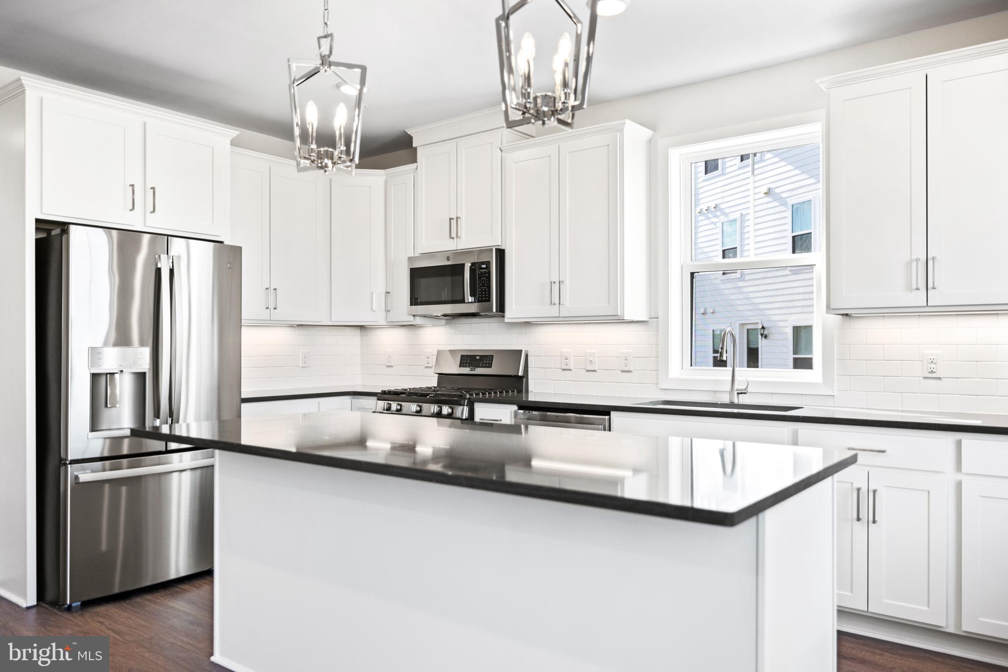 GOOSE CREEK VILLAGE - Residential