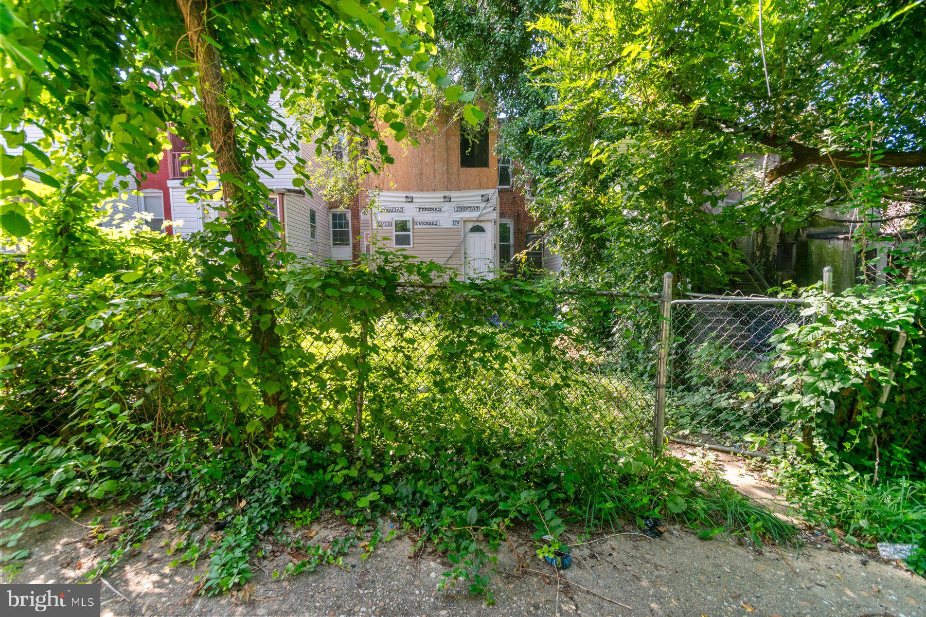 PARK CIRCLE - Residential