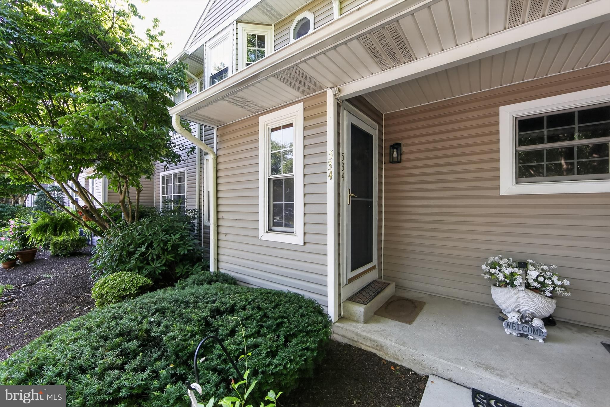 534 ASTOR SQUARE