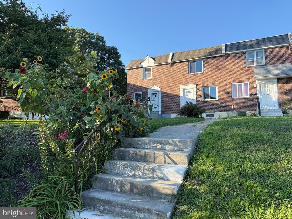 Photo of 103 Madison Drive, NEWARK, DE 19711 (MLS # DENC2094220)