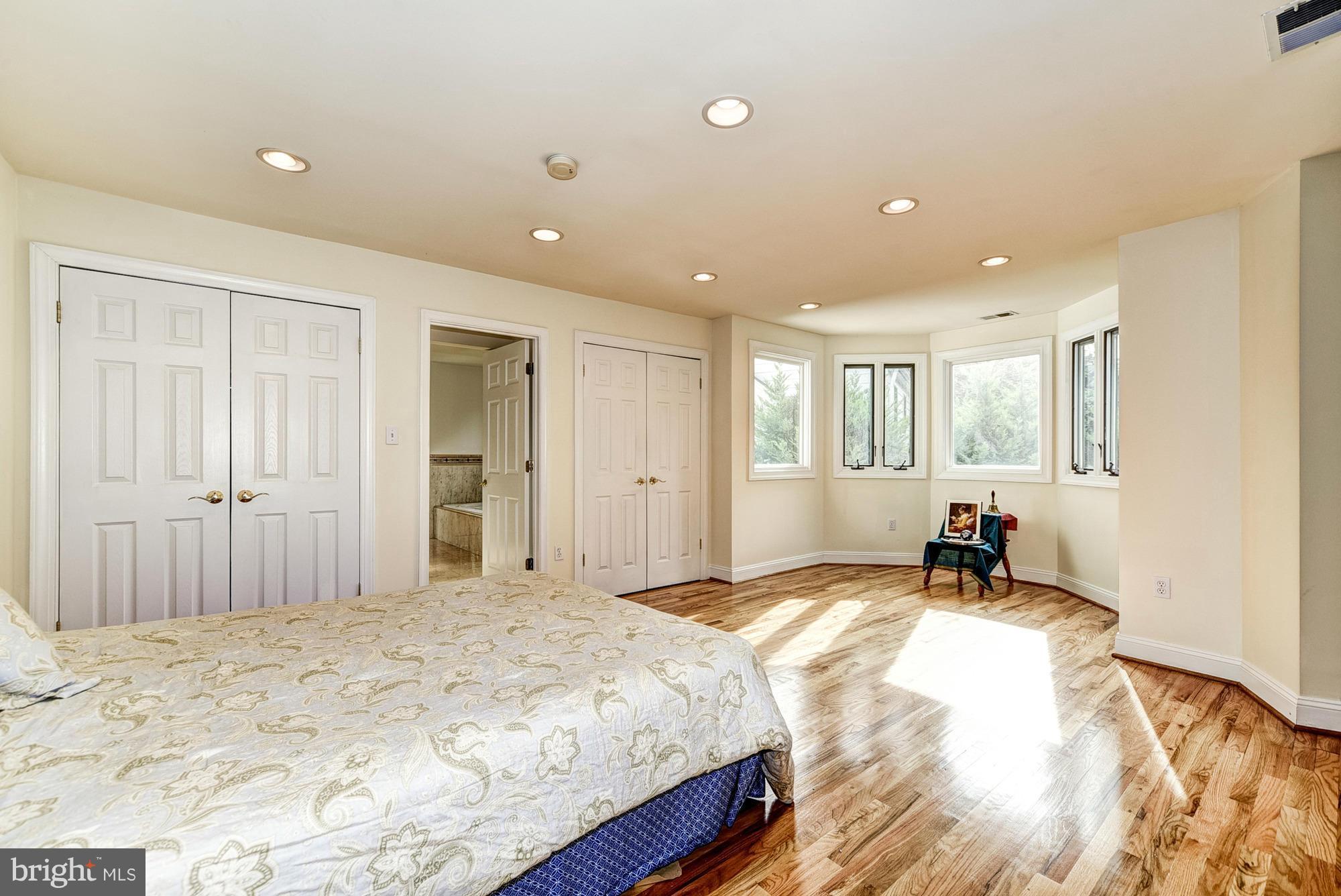 GLENBROOK VILLAGE - Residential