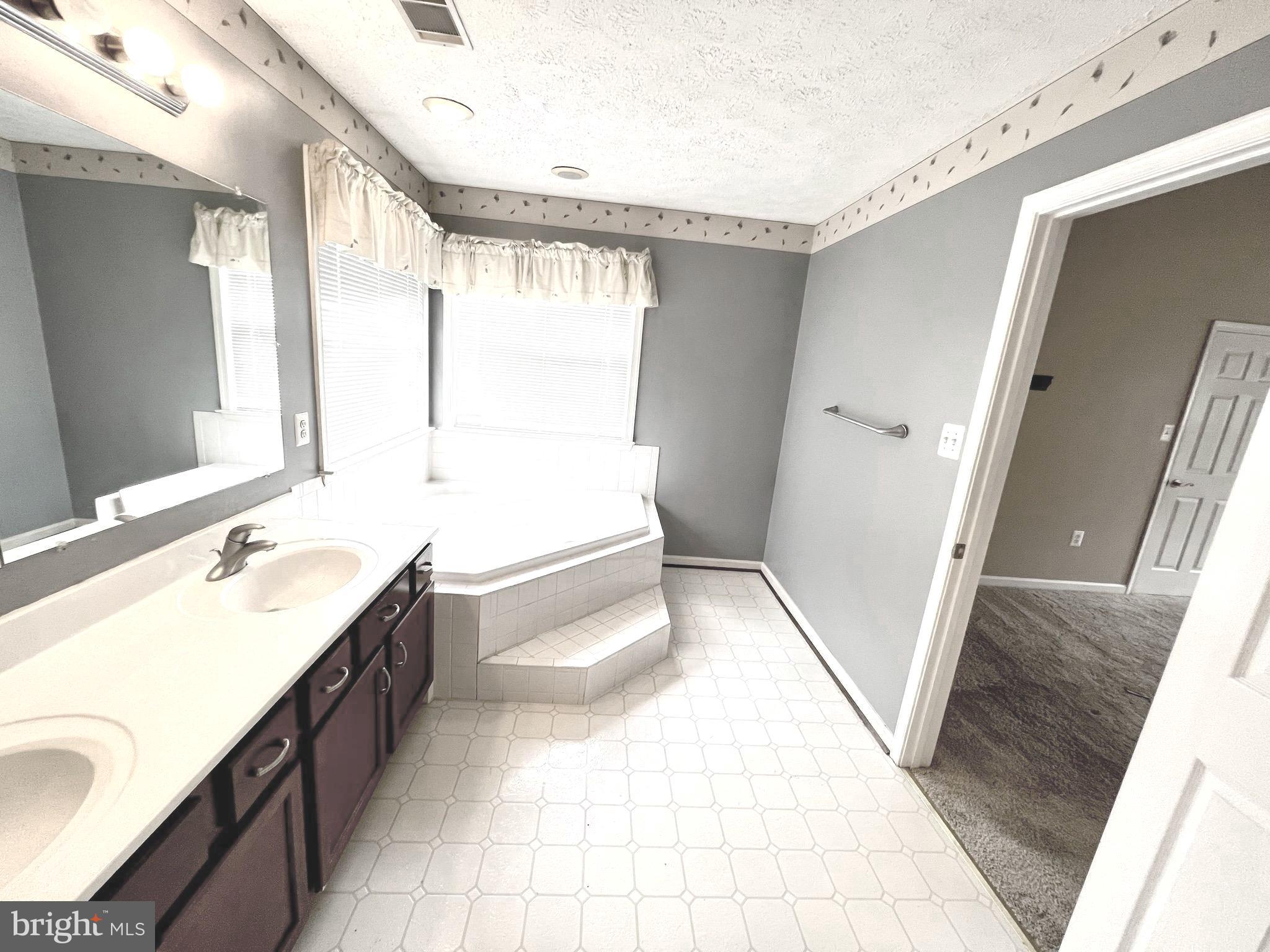 HAMILTON - Residential