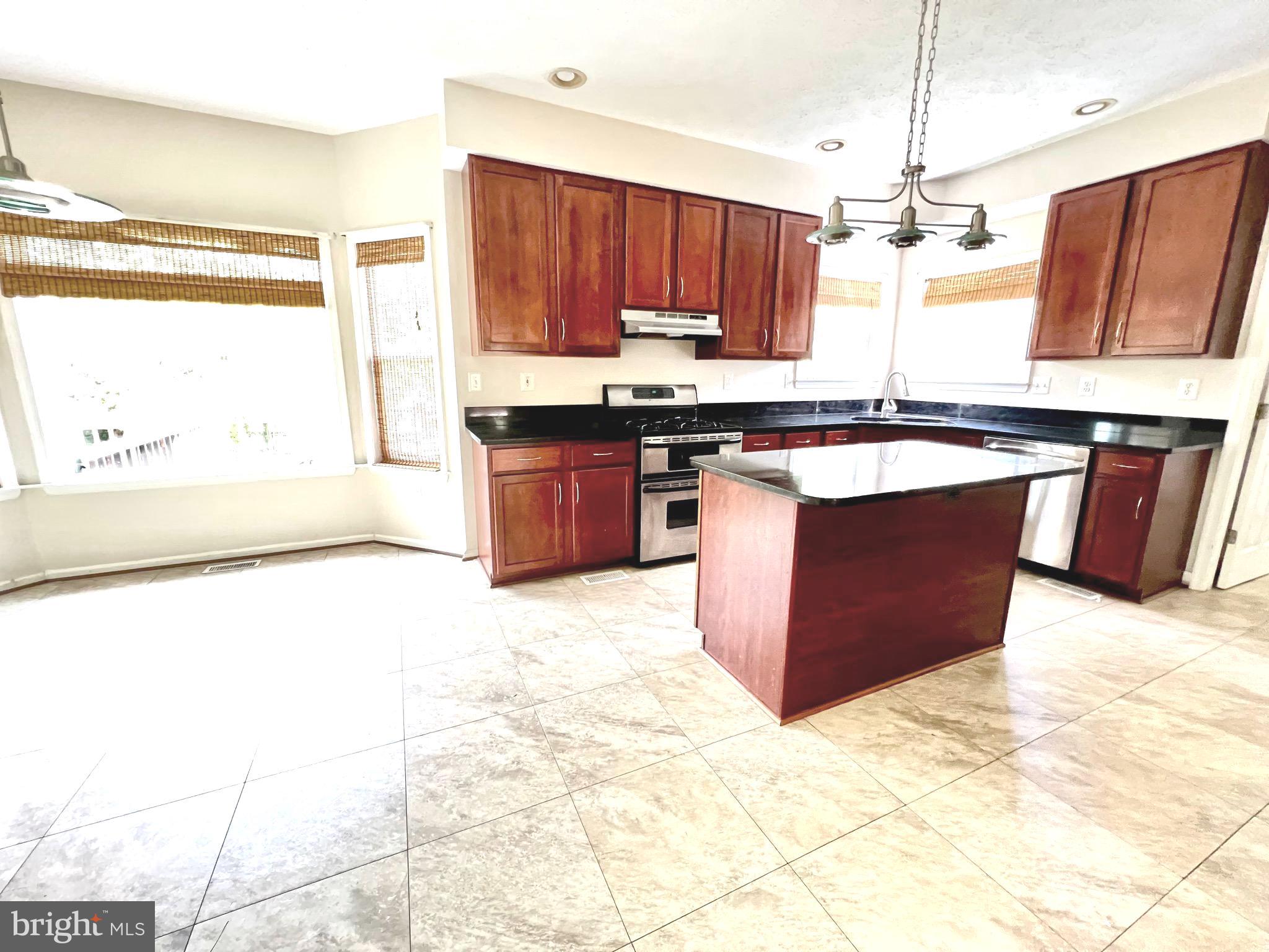 HAMILTON - Residential