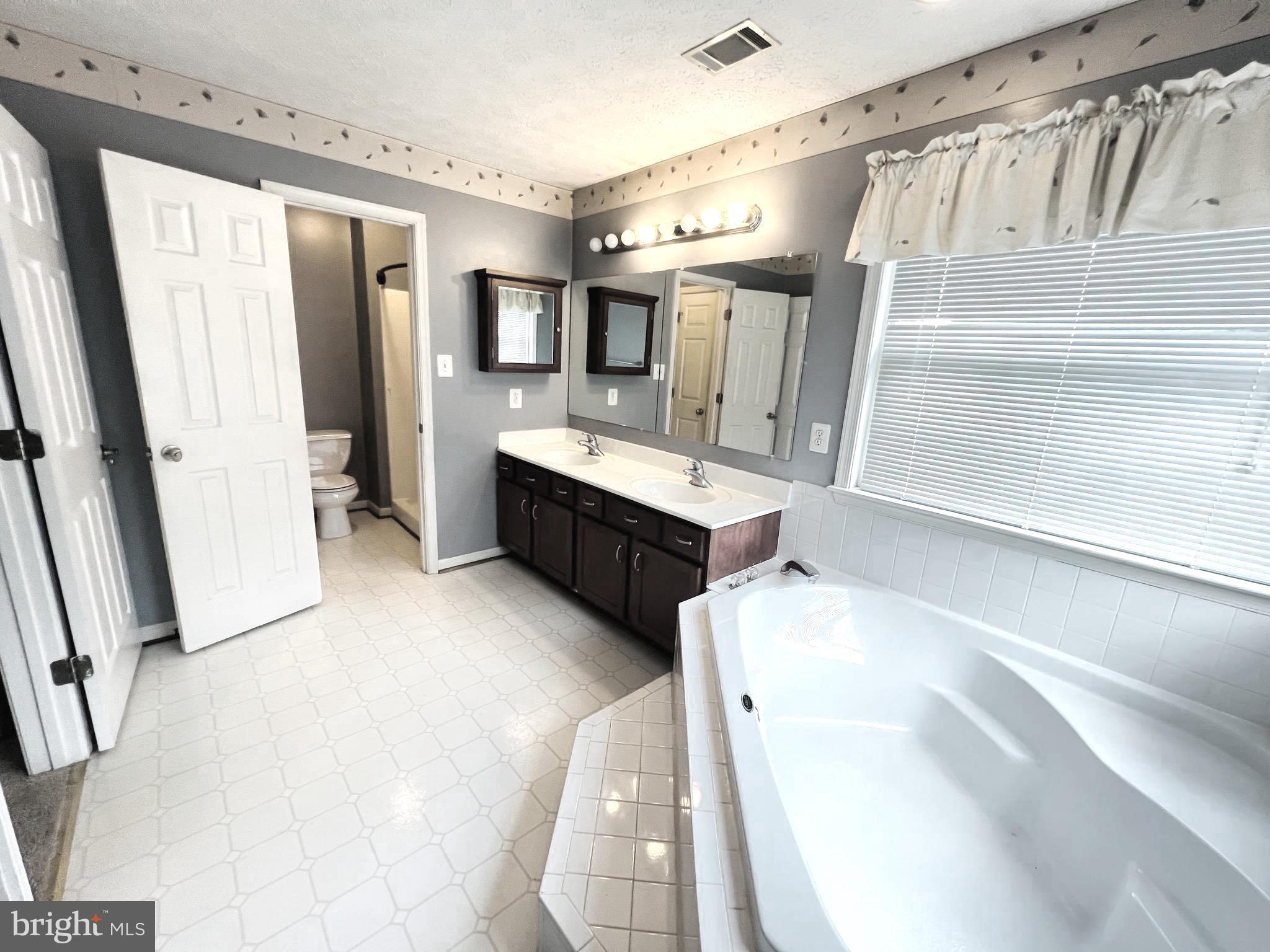 HAMILTON - Residential