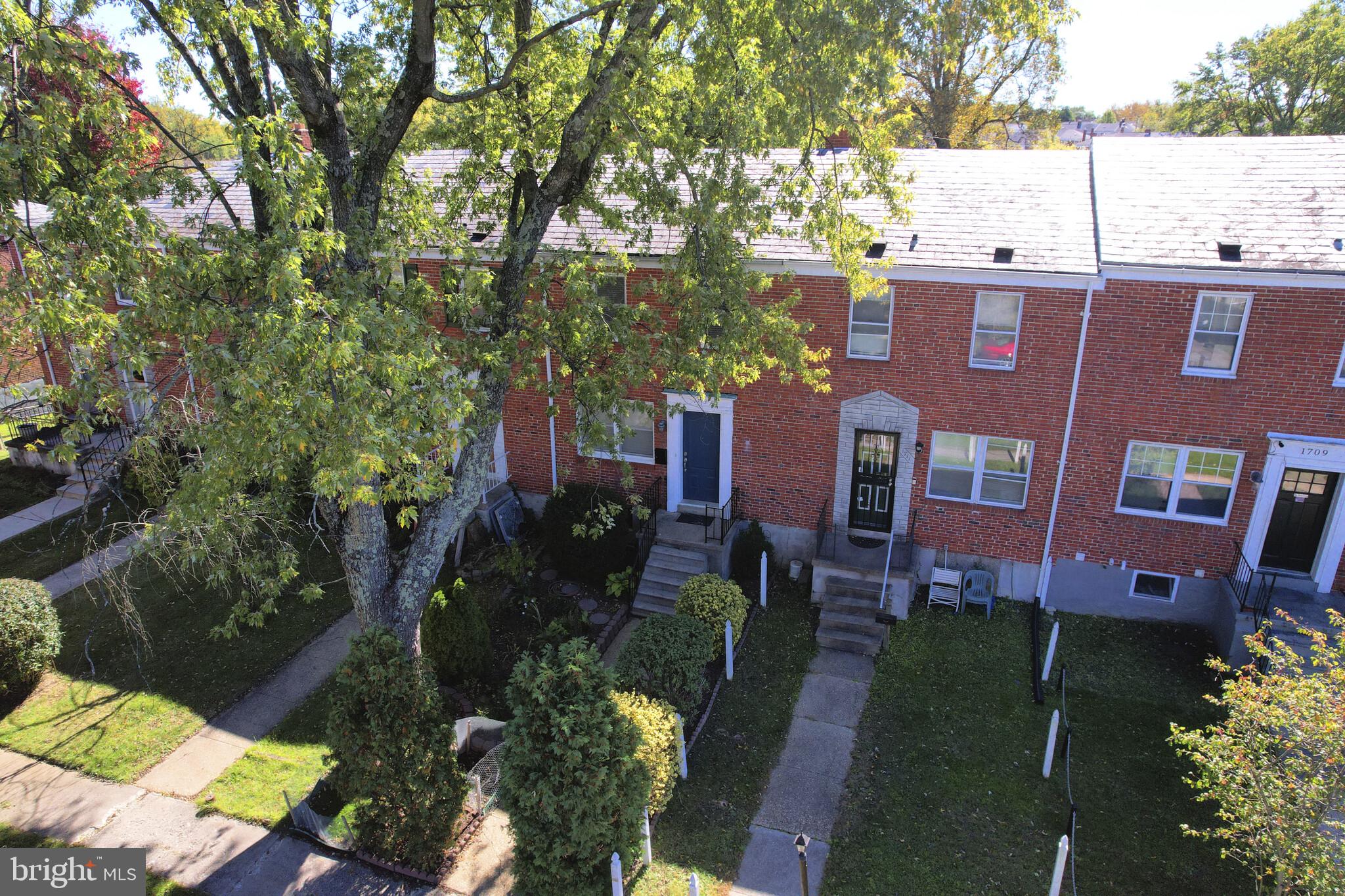 1713 RED OAK ROAD