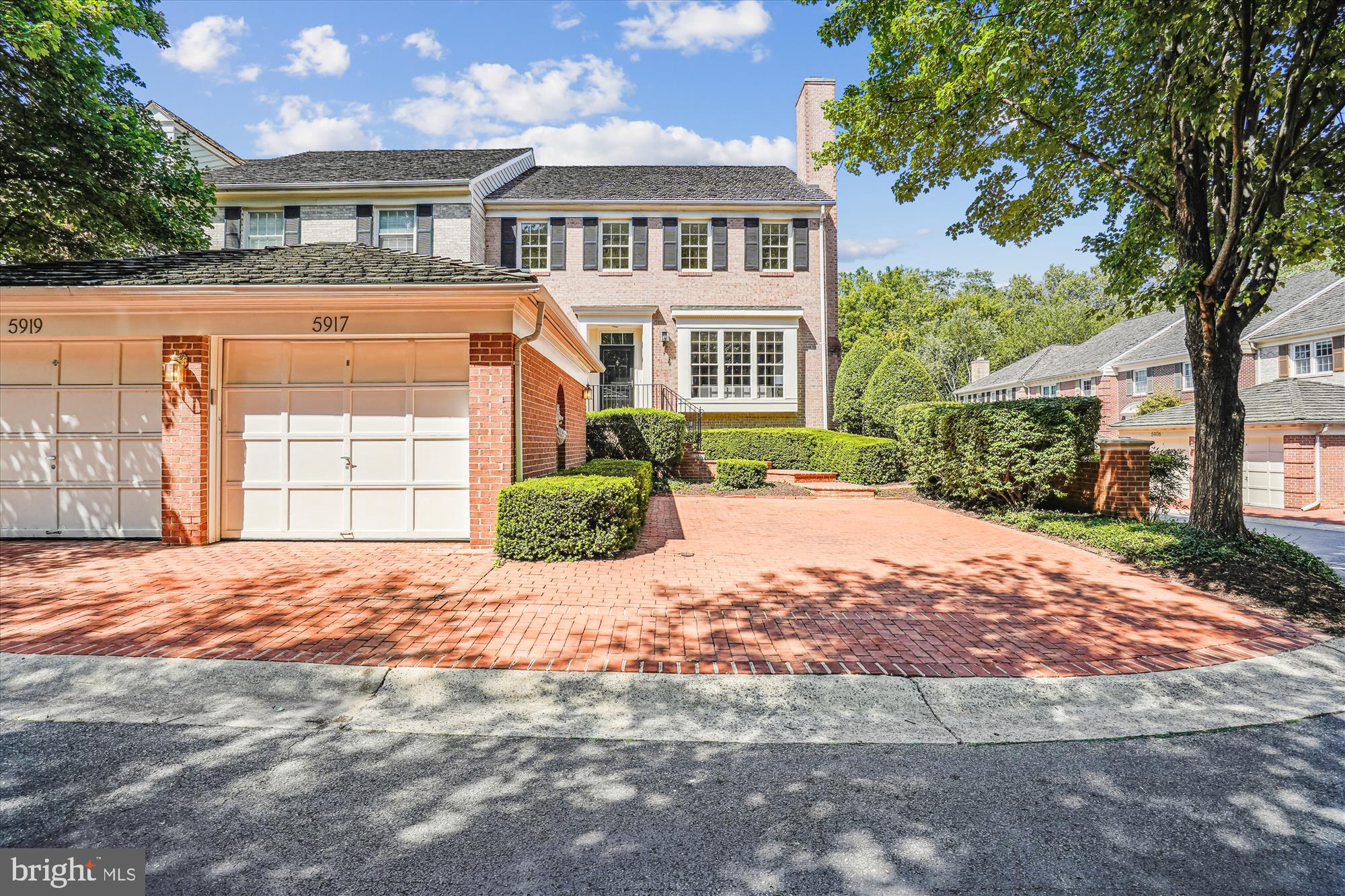 5917 MAPLEWOOD PARK PLACE