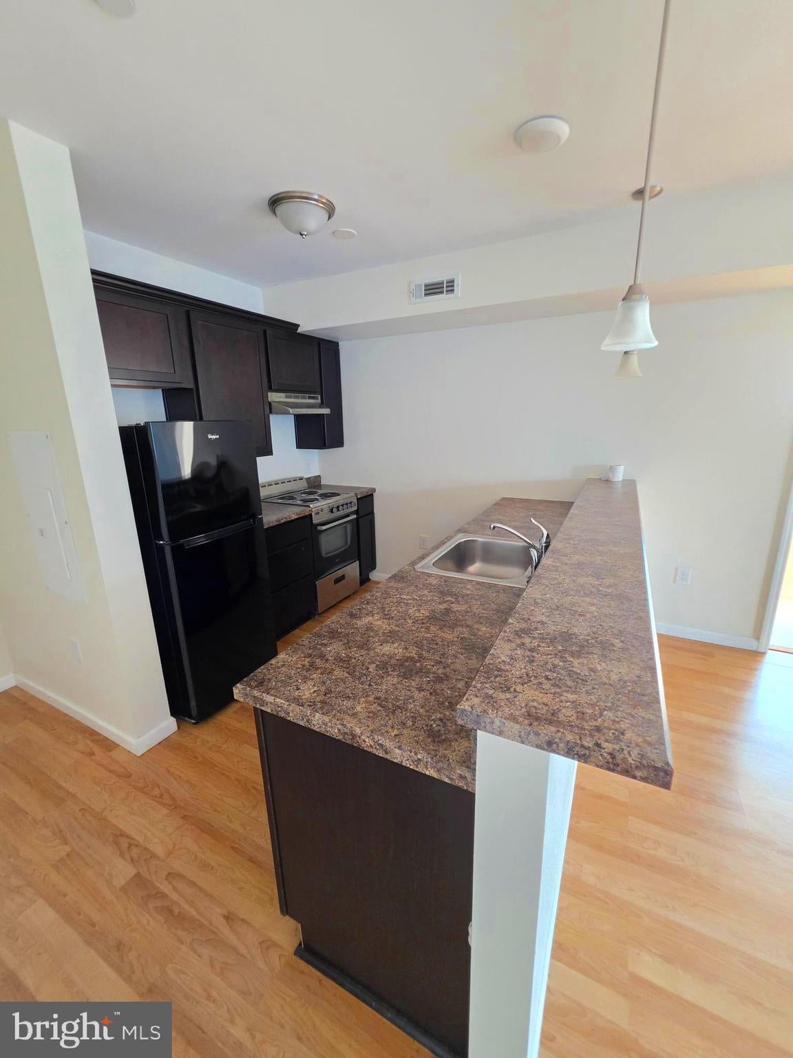121 S 43RD STREET 33 405