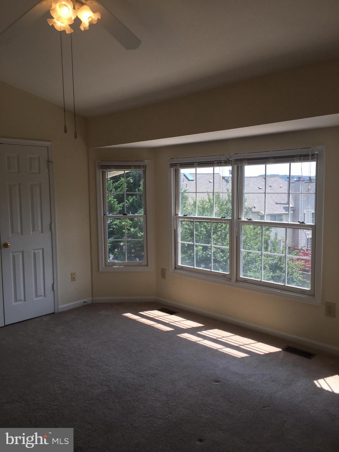 LAKE LINGANORE - Residential