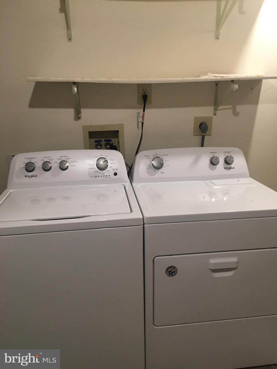 LAKE LINGANORE - Residential