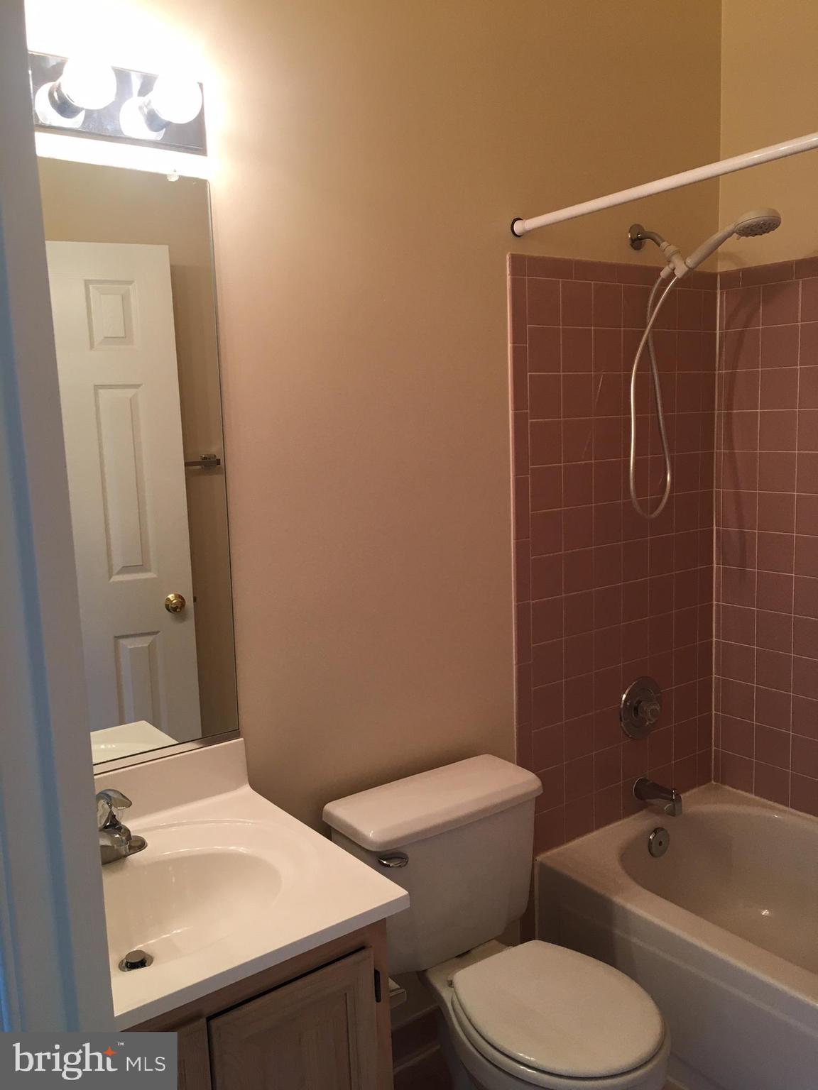 LAKE LINGANORE - Residential