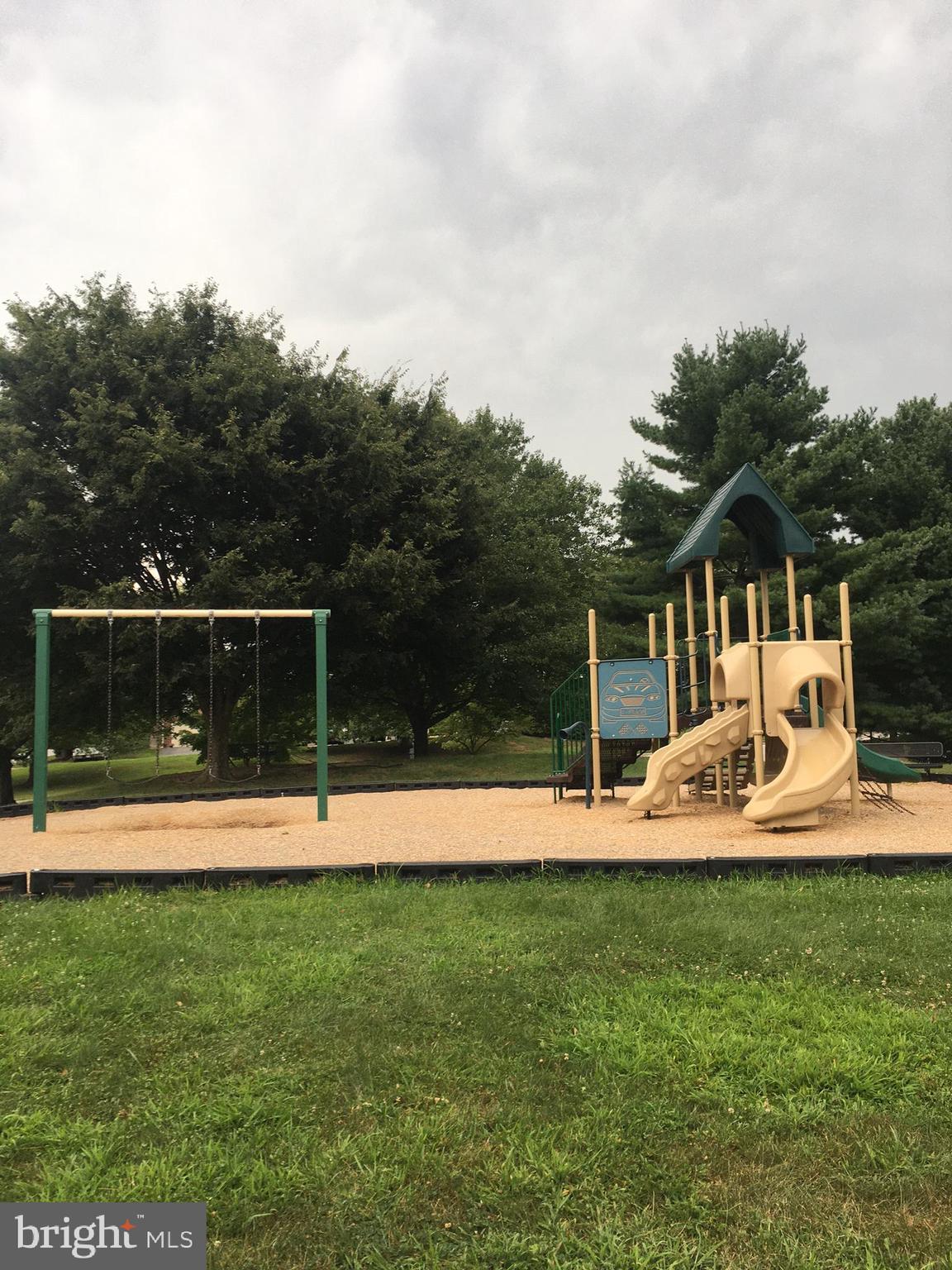 LAKE LINGANORE - Residential