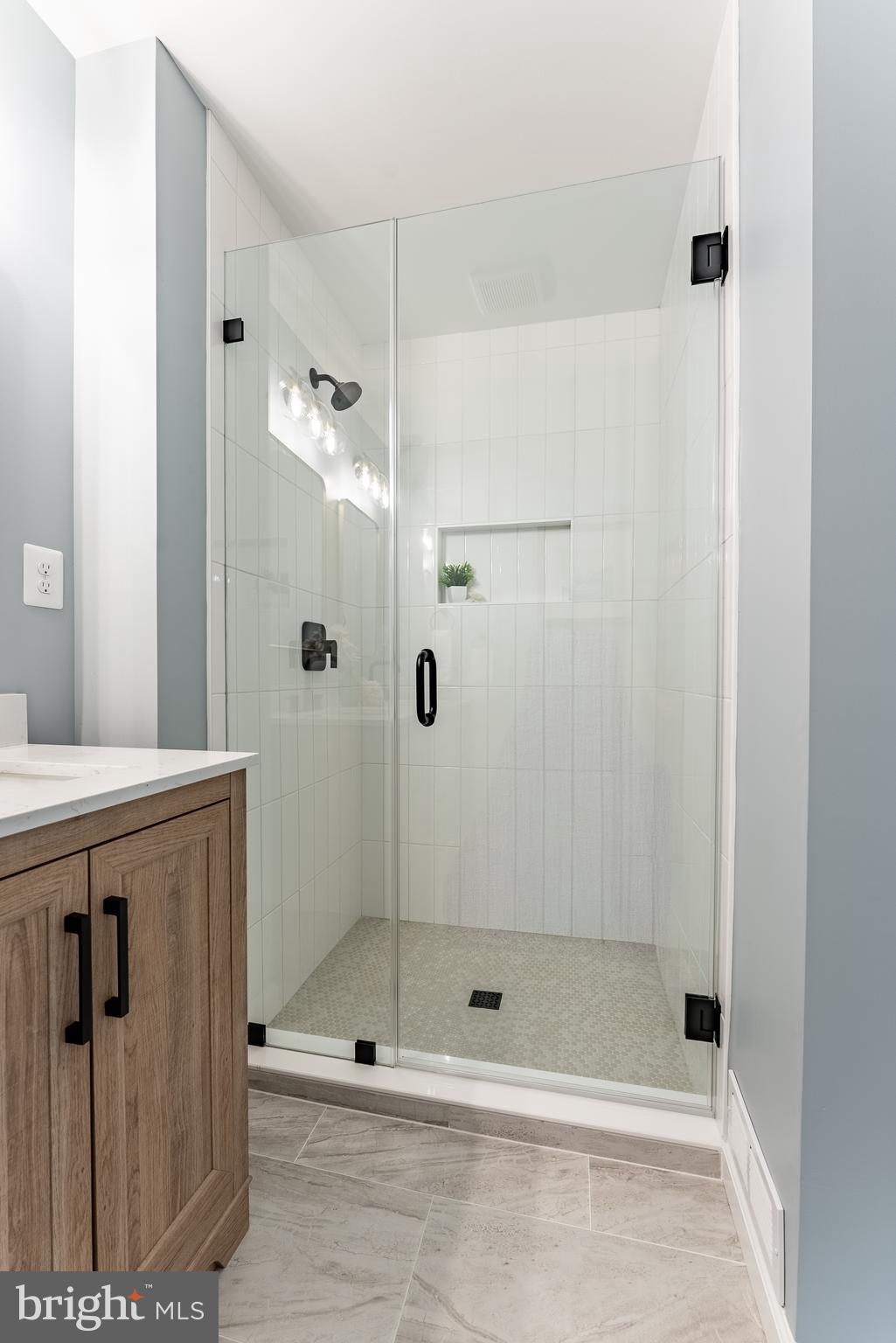 HERITAGE SQUARE - Residential