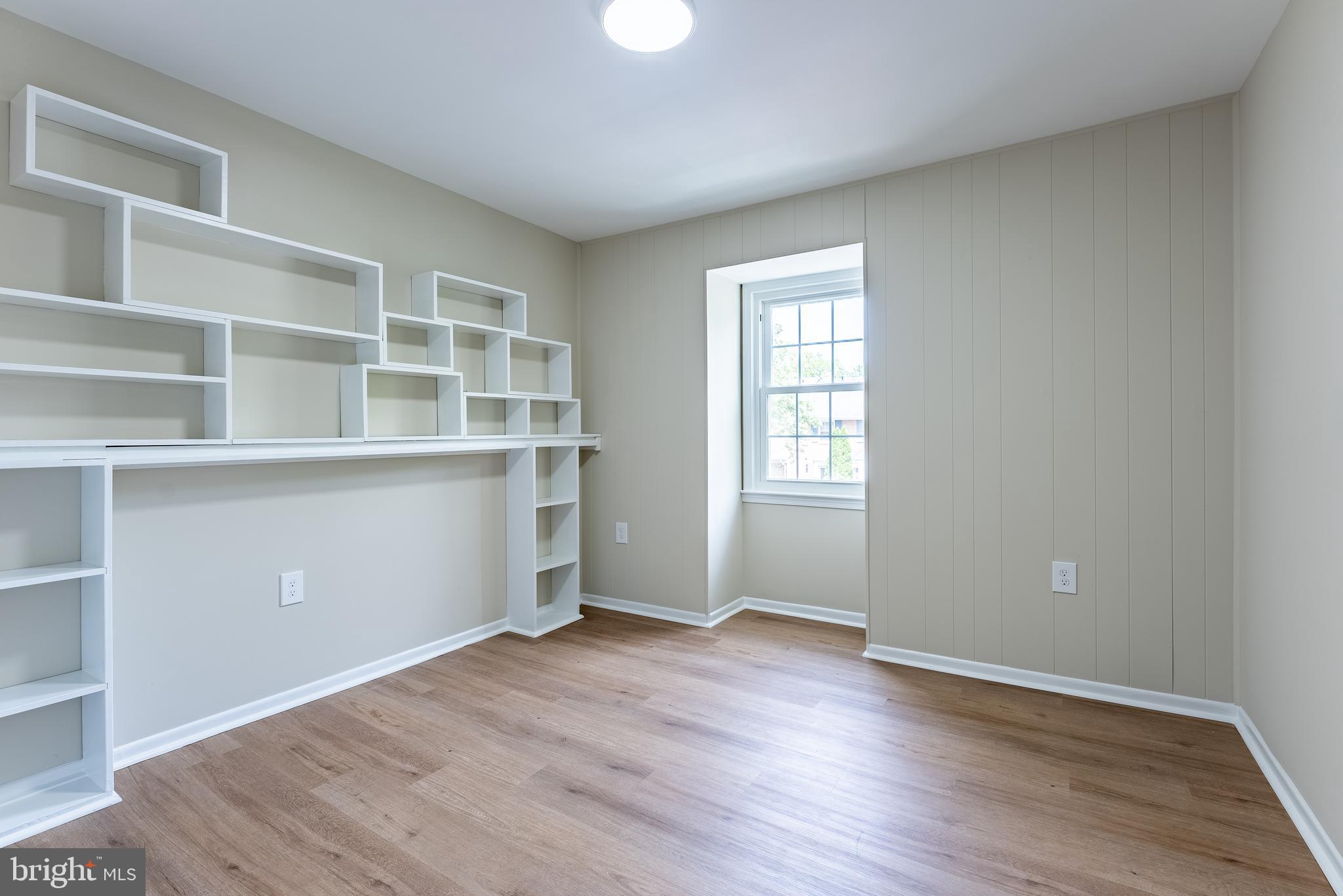 HERITAGE SQUARE - Residential