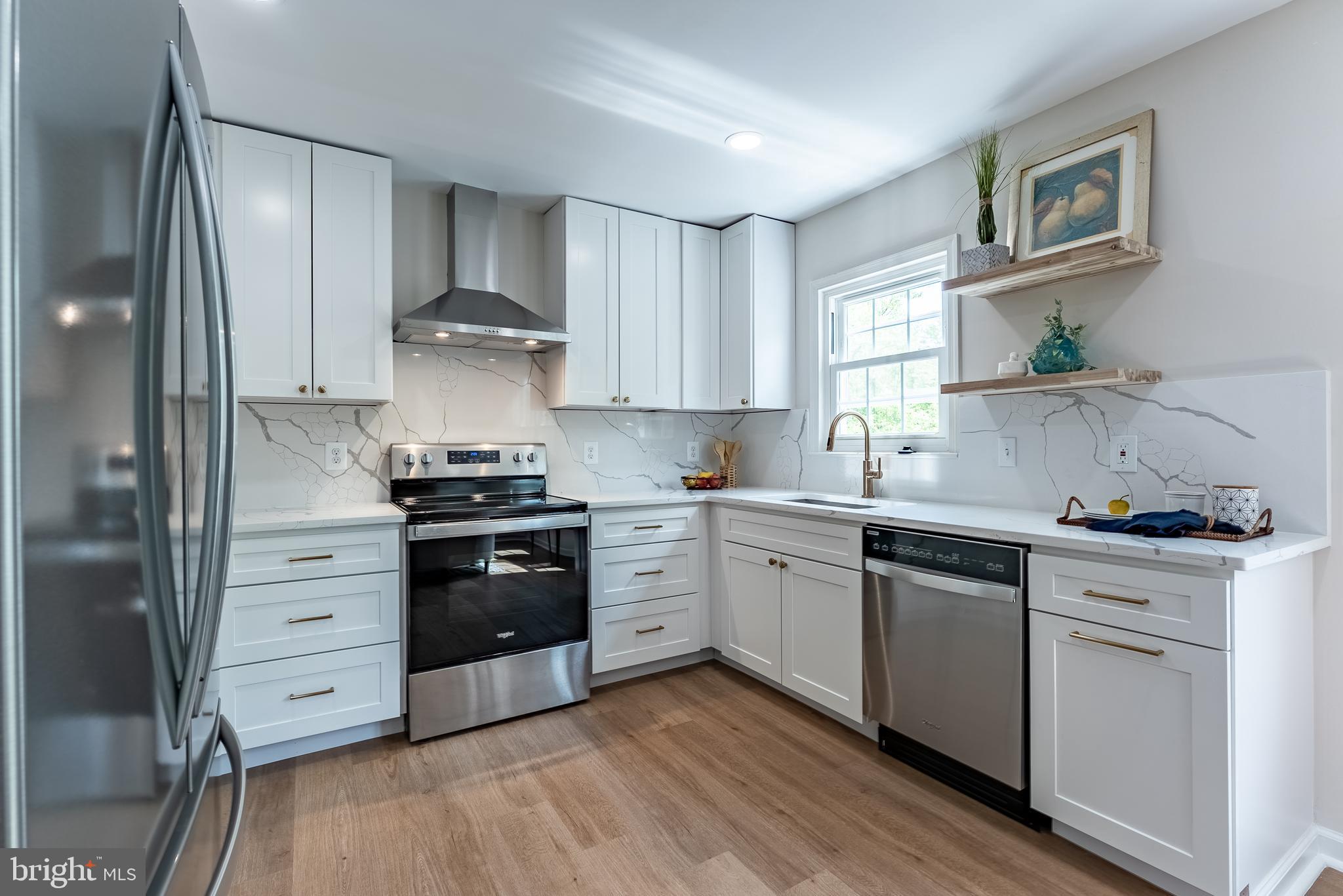 HERITAGE SQUARE - Residential