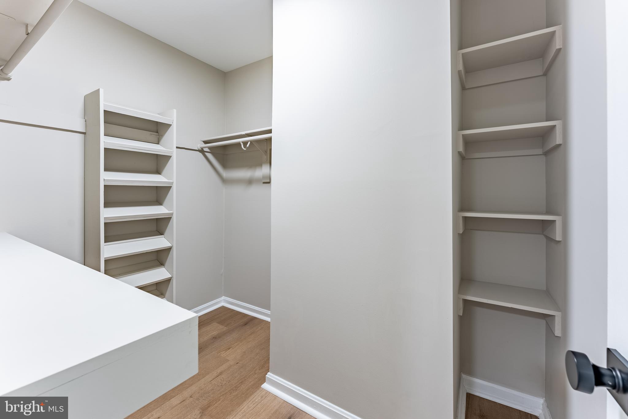 HERITAGE SQUARE - Residential