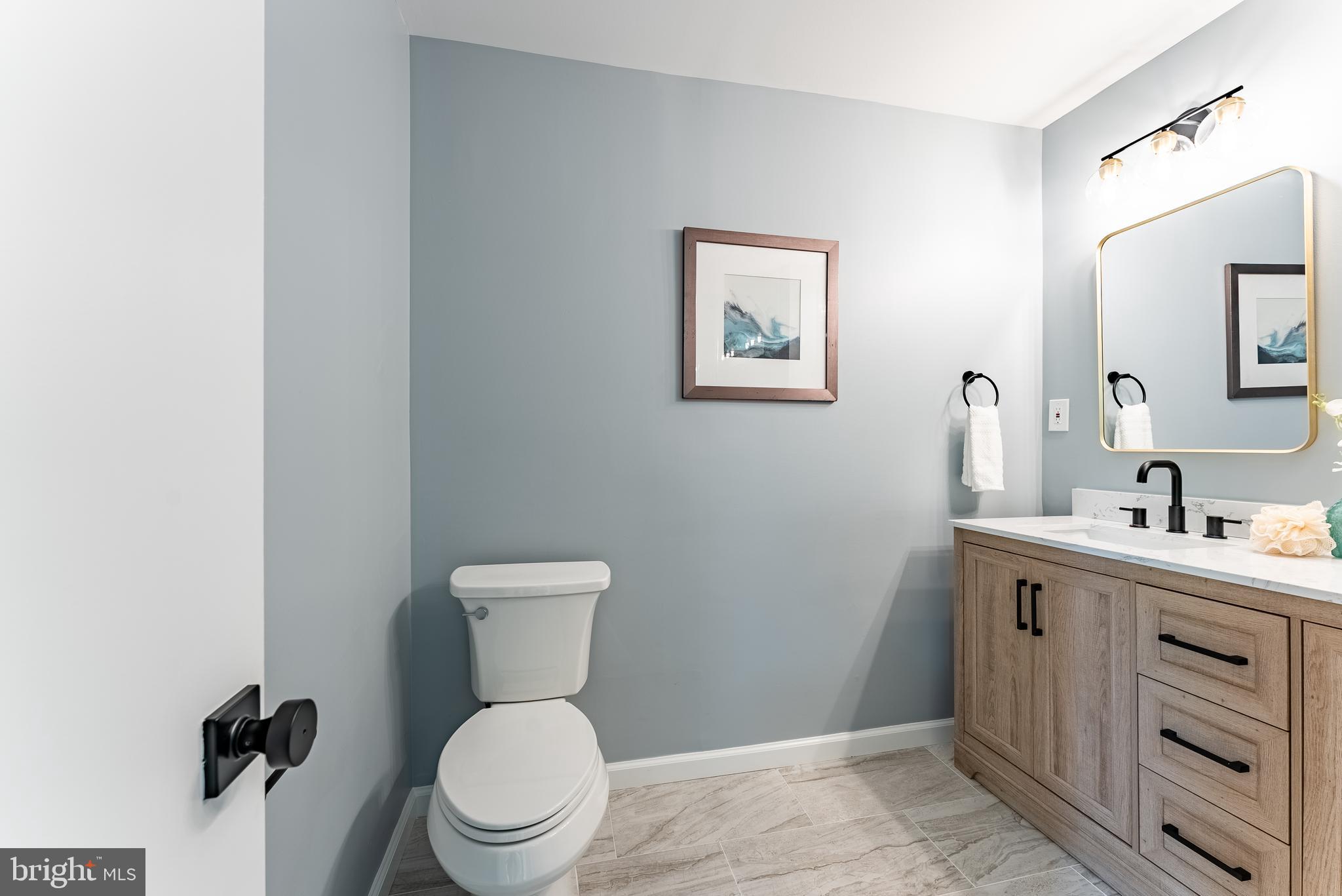 HERITAGE SQUARE - Residential