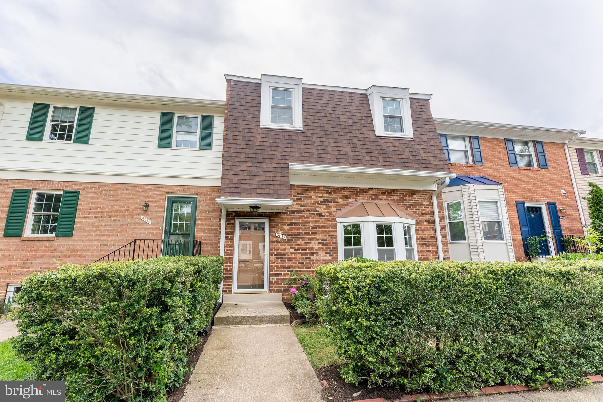 HERITAGE SQUARE - Residential