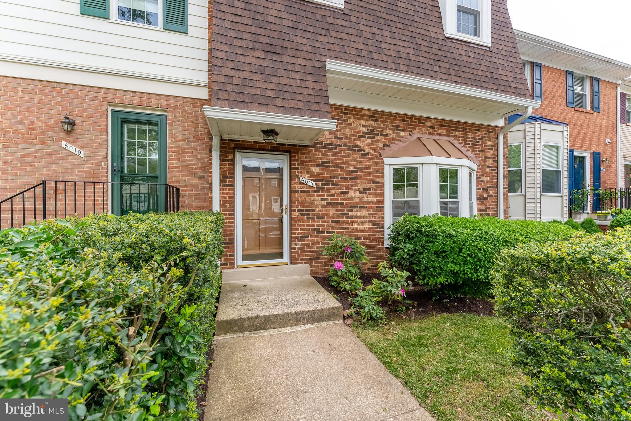 HERITAGE SQUARE - Residential