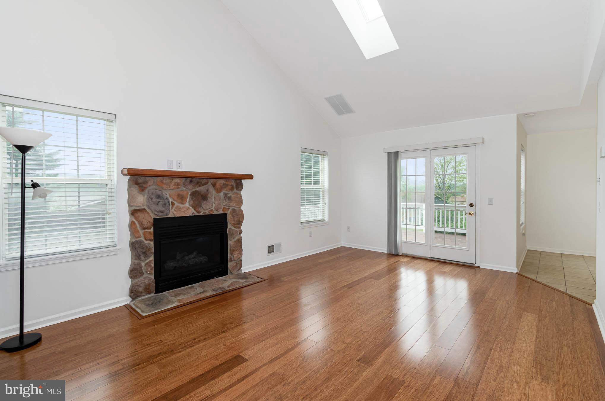 WILLOW RUN - Residential