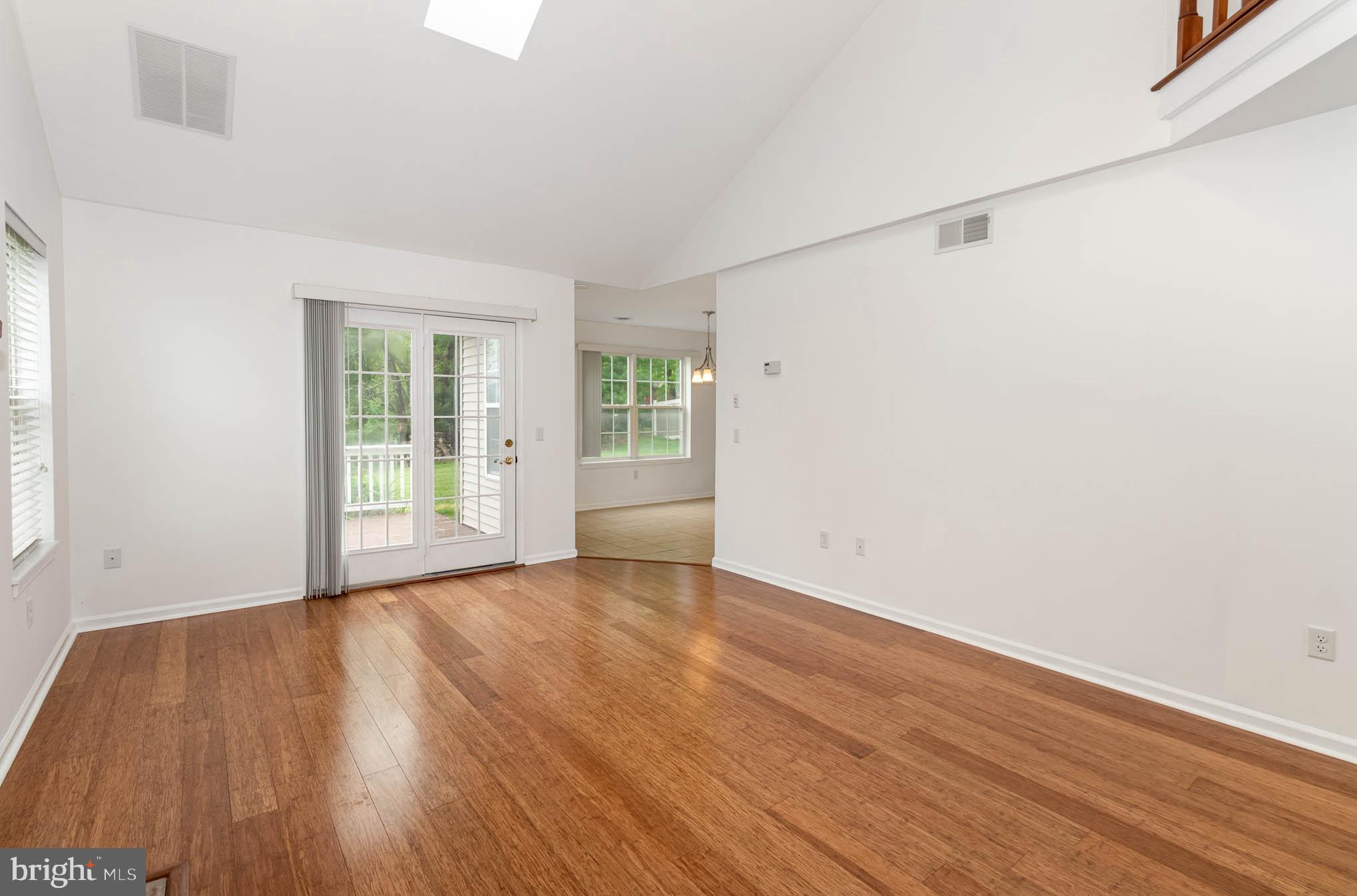 WILLOW RUN - Residential