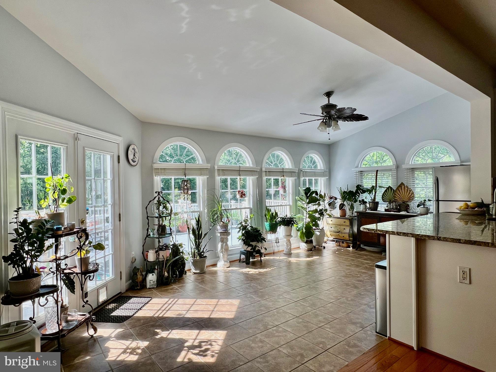 LEEHIGH VILLAGE - Residential