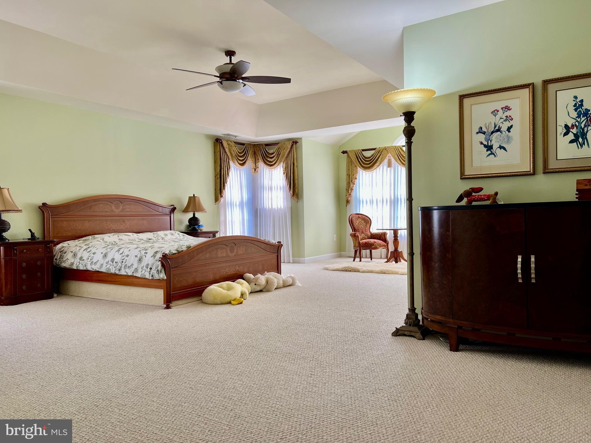 LEEHIGH VILLAGE - Residential