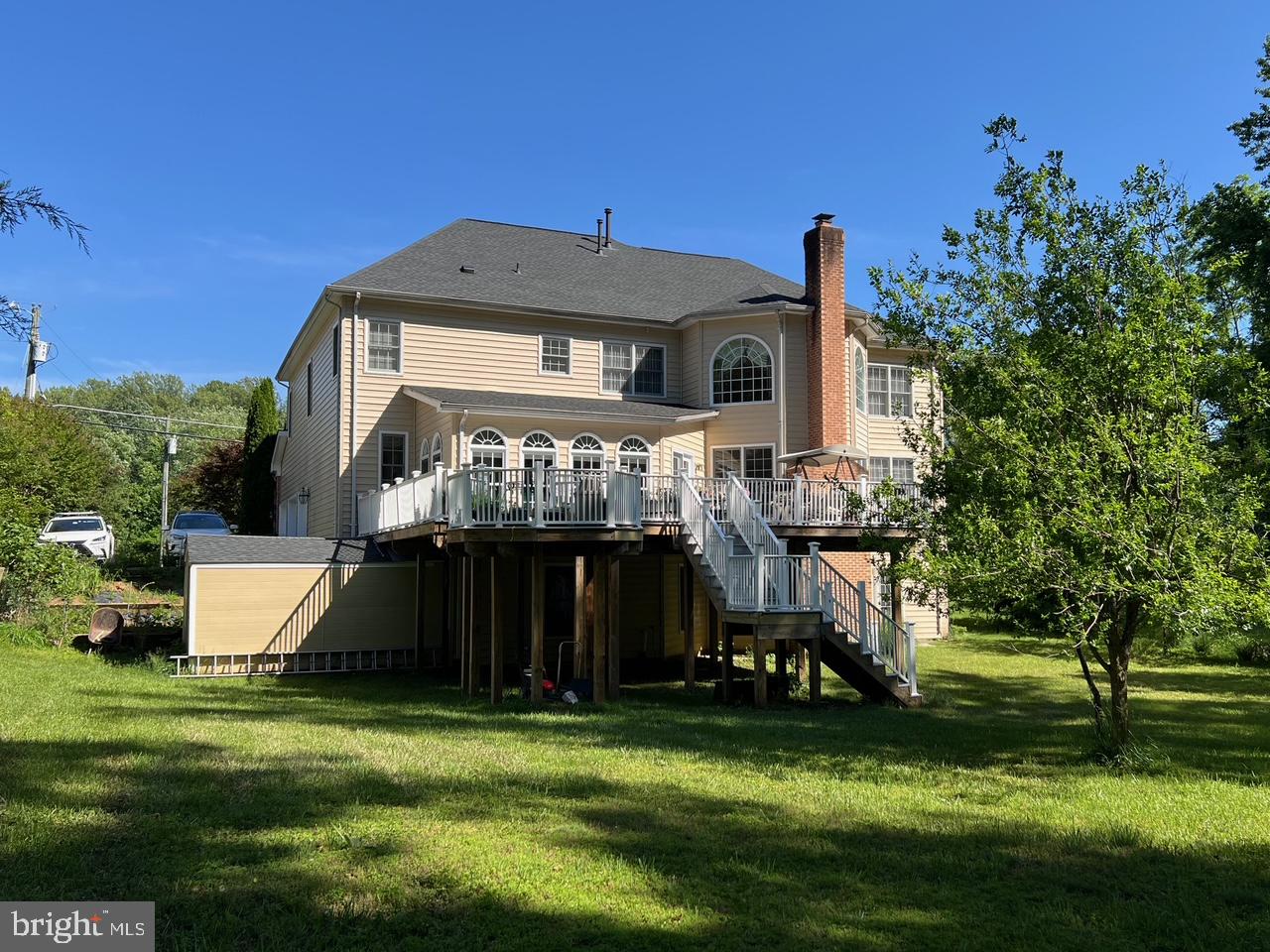 4718 VILLAGE DRIVE