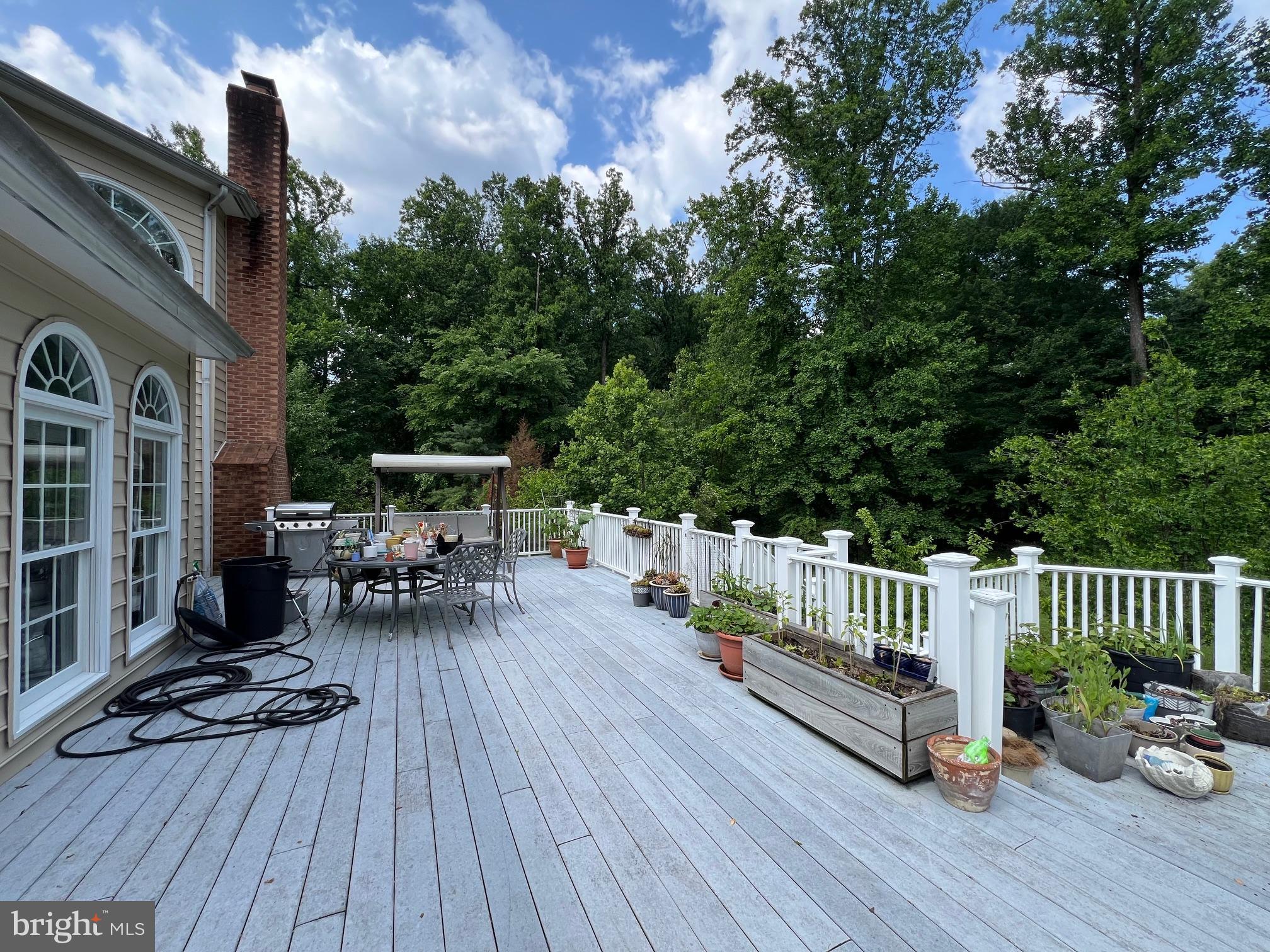 LEEHIGH VILLAGE - Residential