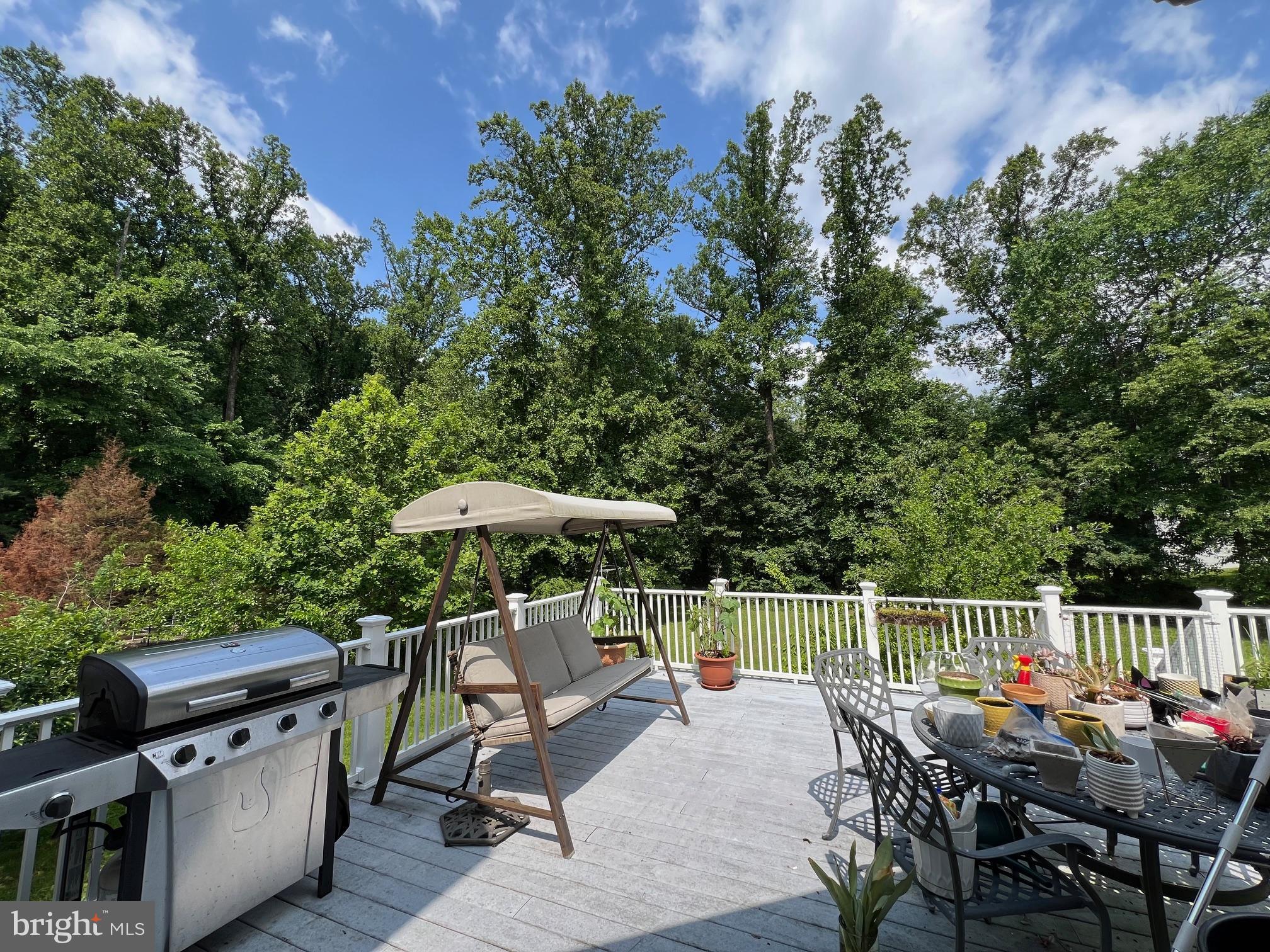 LEEHIGH VILLAGE - Residential